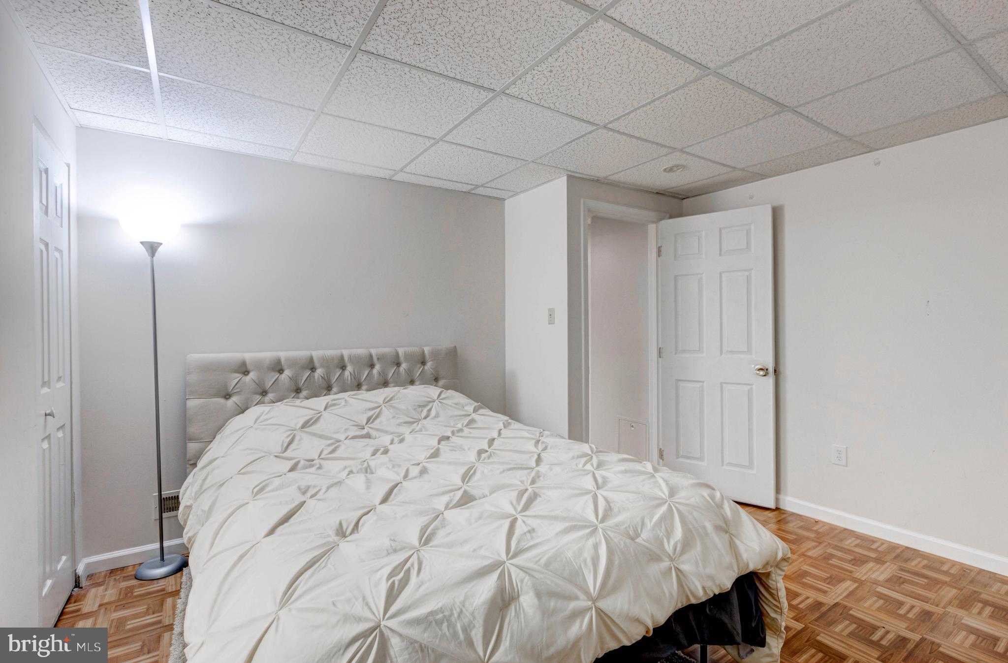 FOUNTAIN ROCK MANOR - Residential