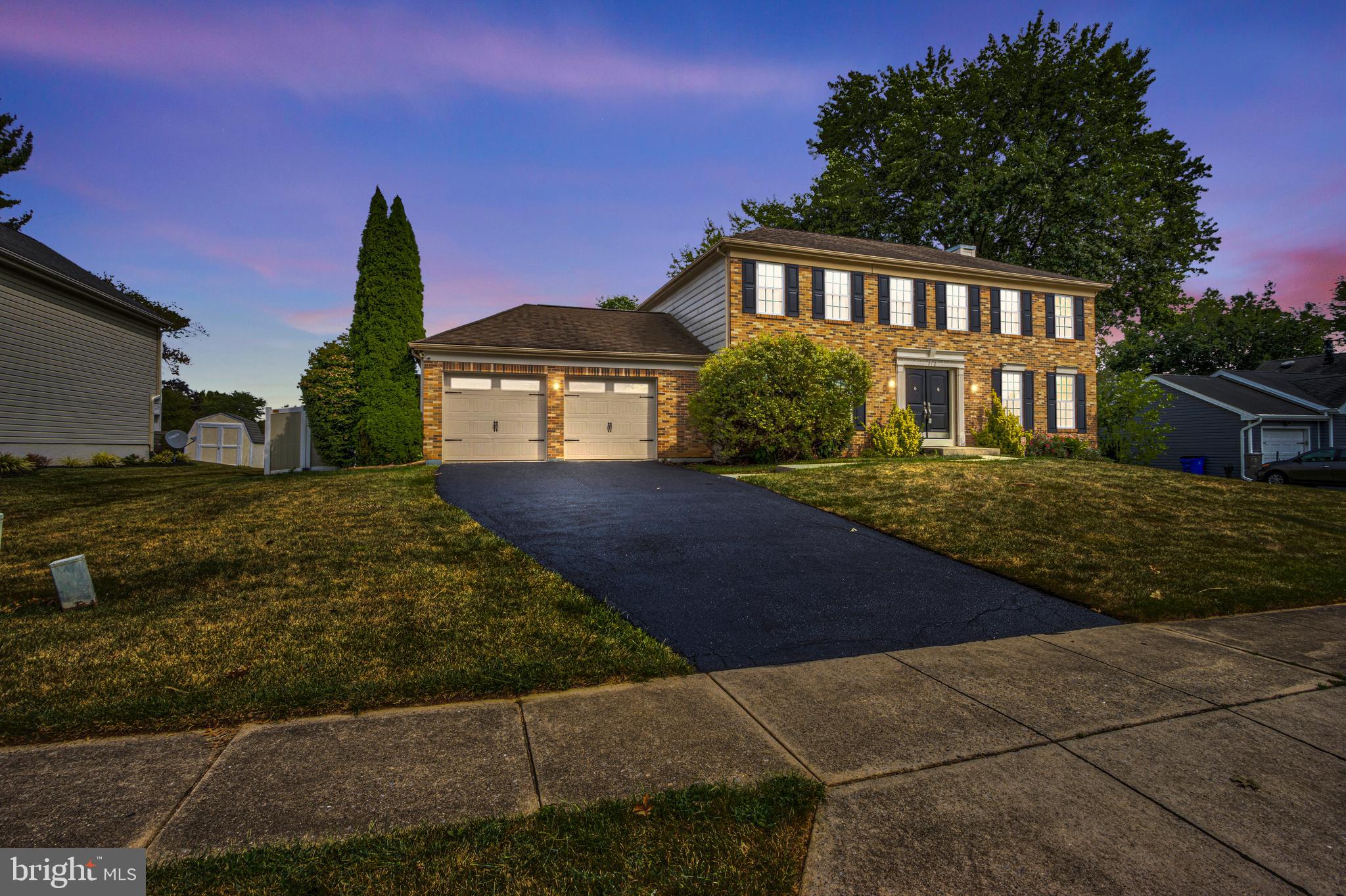 FOUNTAIN ROCK MANOR - Residential