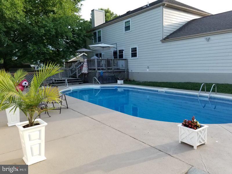 FOUNTAIN ROCK MANOR - Residential