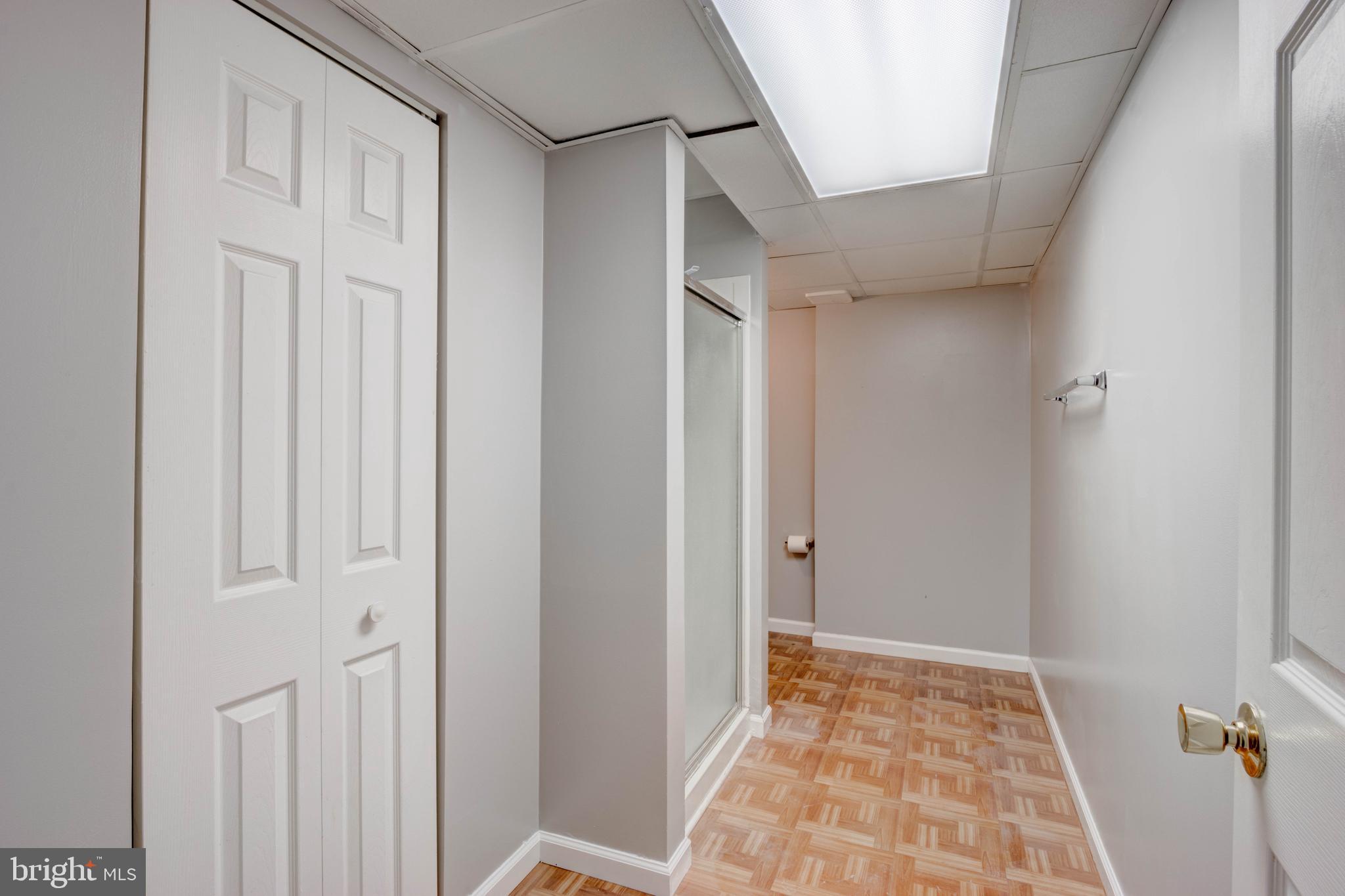 FOUNTAIN ROCK MANOR - Residential