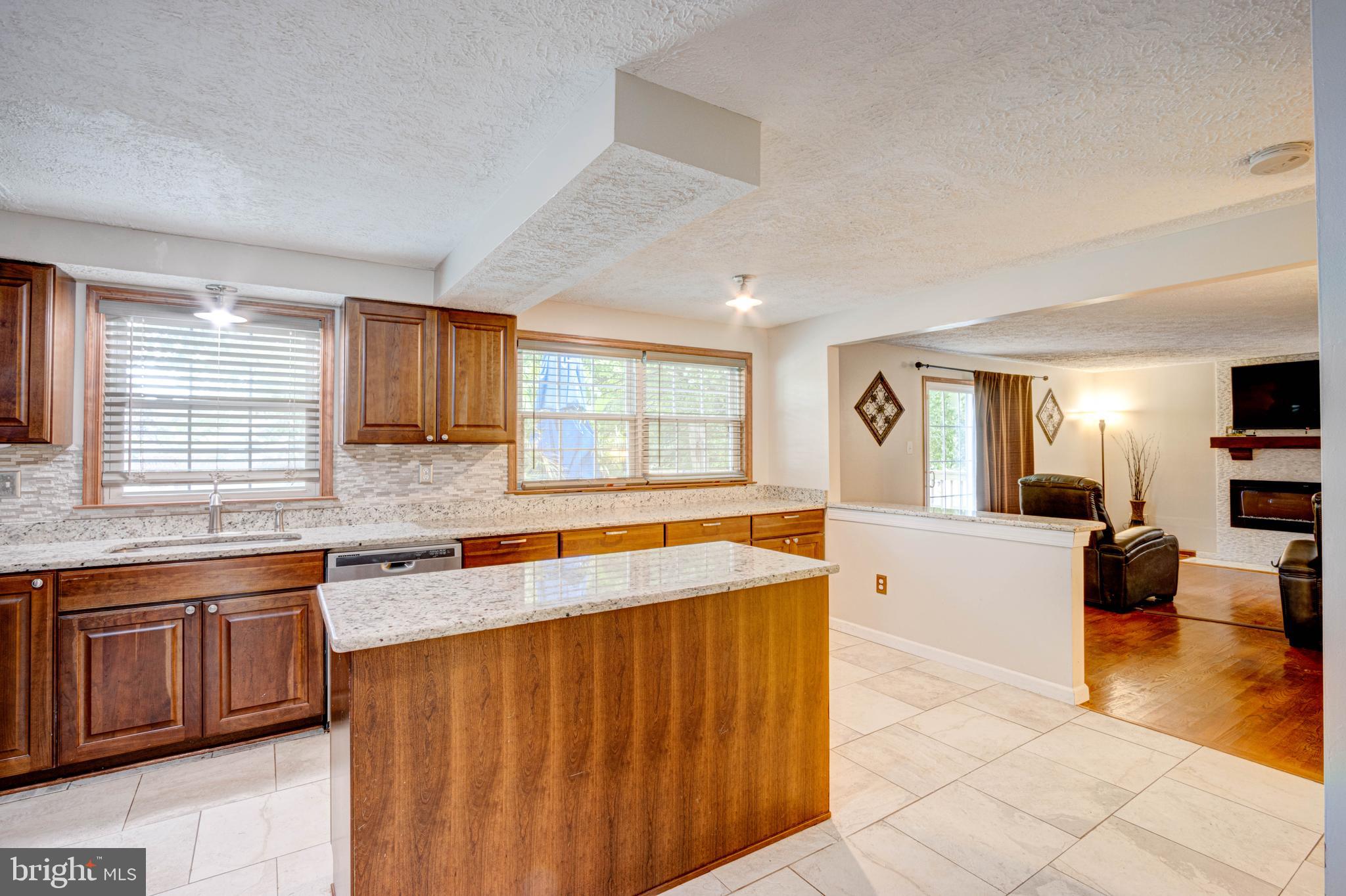 FOUNTAIN ROCK MANOR - Residential