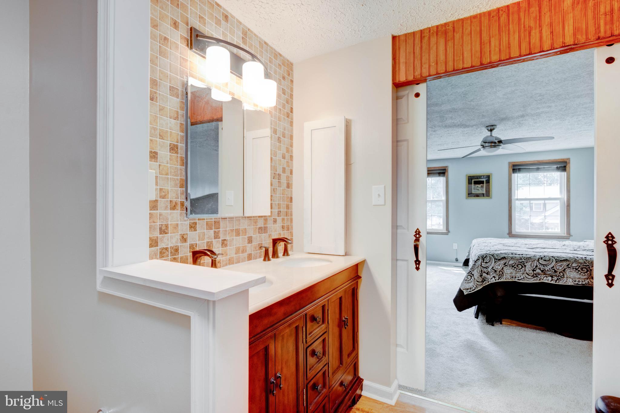 FOUNTAIN ROCK MANOR - Residential