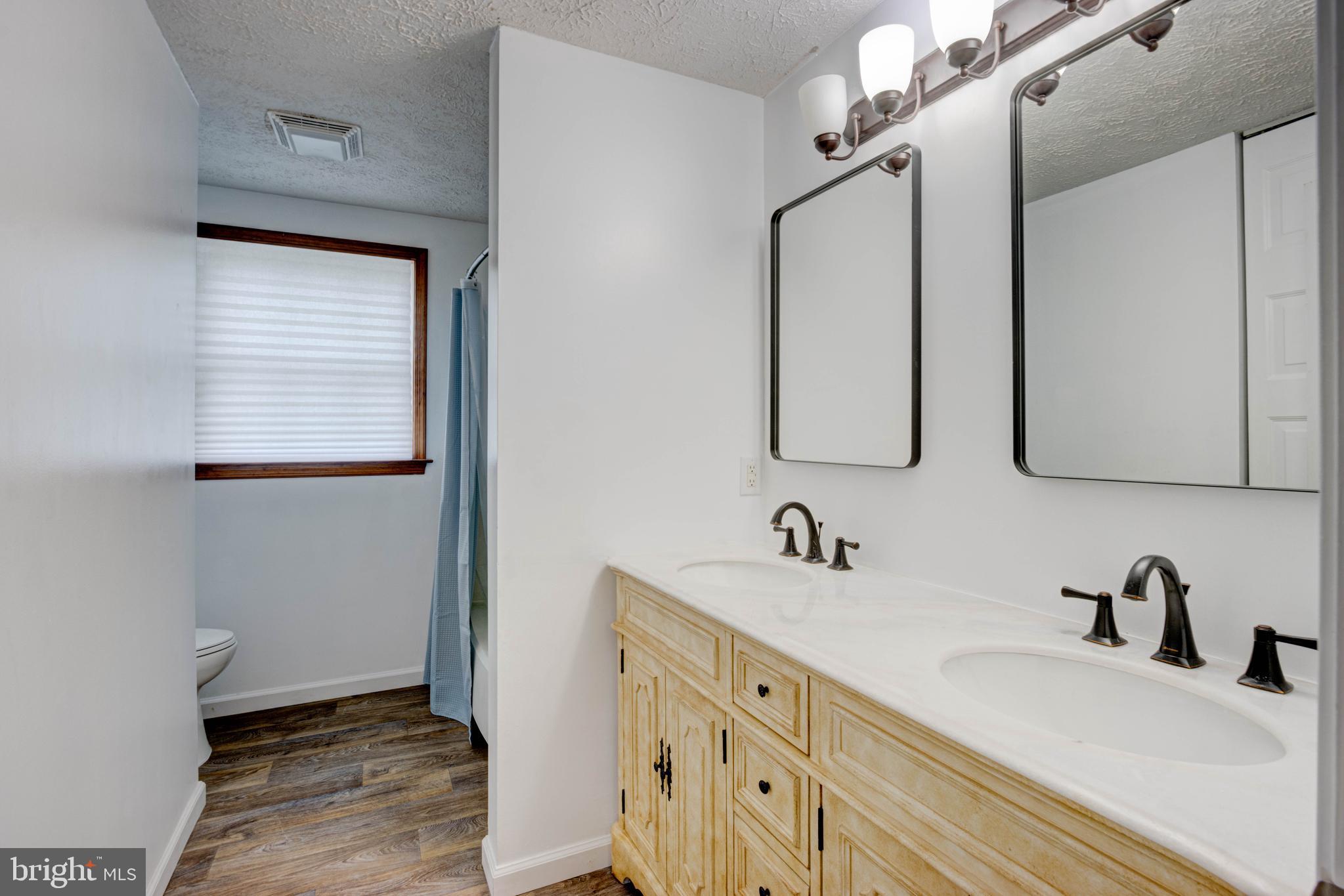 FOUNTAIN ROCK MANOR - Residential