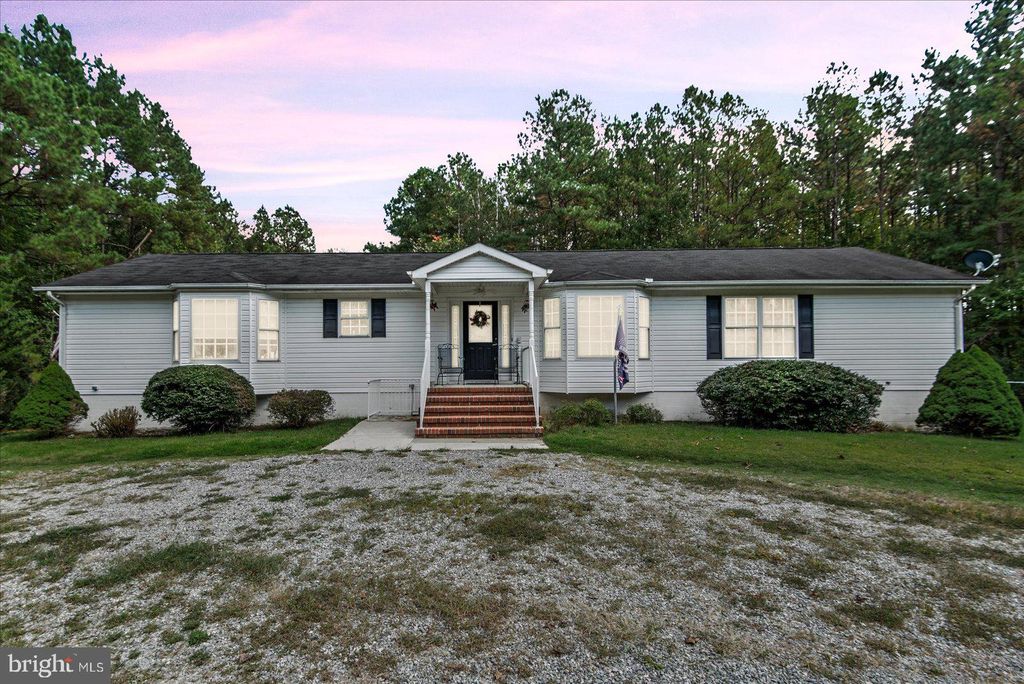 Photo of 169 Red Oak Lane, DUNNSVILLE, VA 22454 (MLS # VAES2002046)