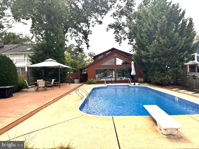 360 NORTH DRIVE