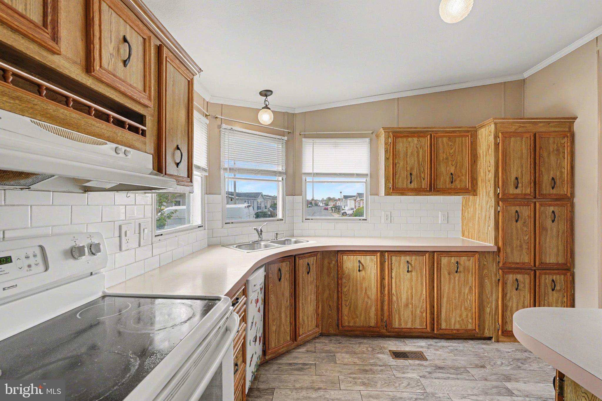 WILLIAMS ESTATES - Residential