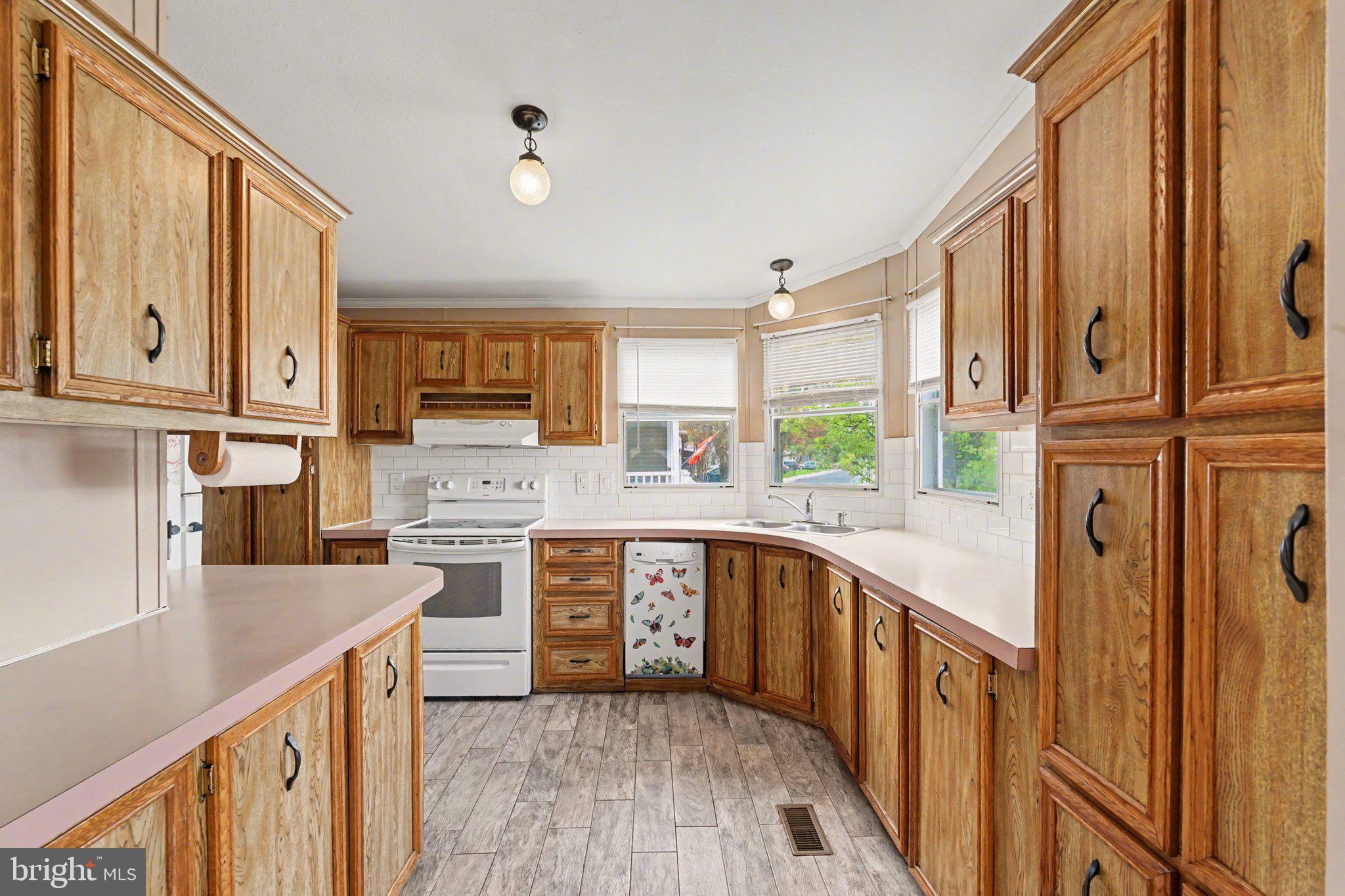 WILLIAMS ESTATES - Residential