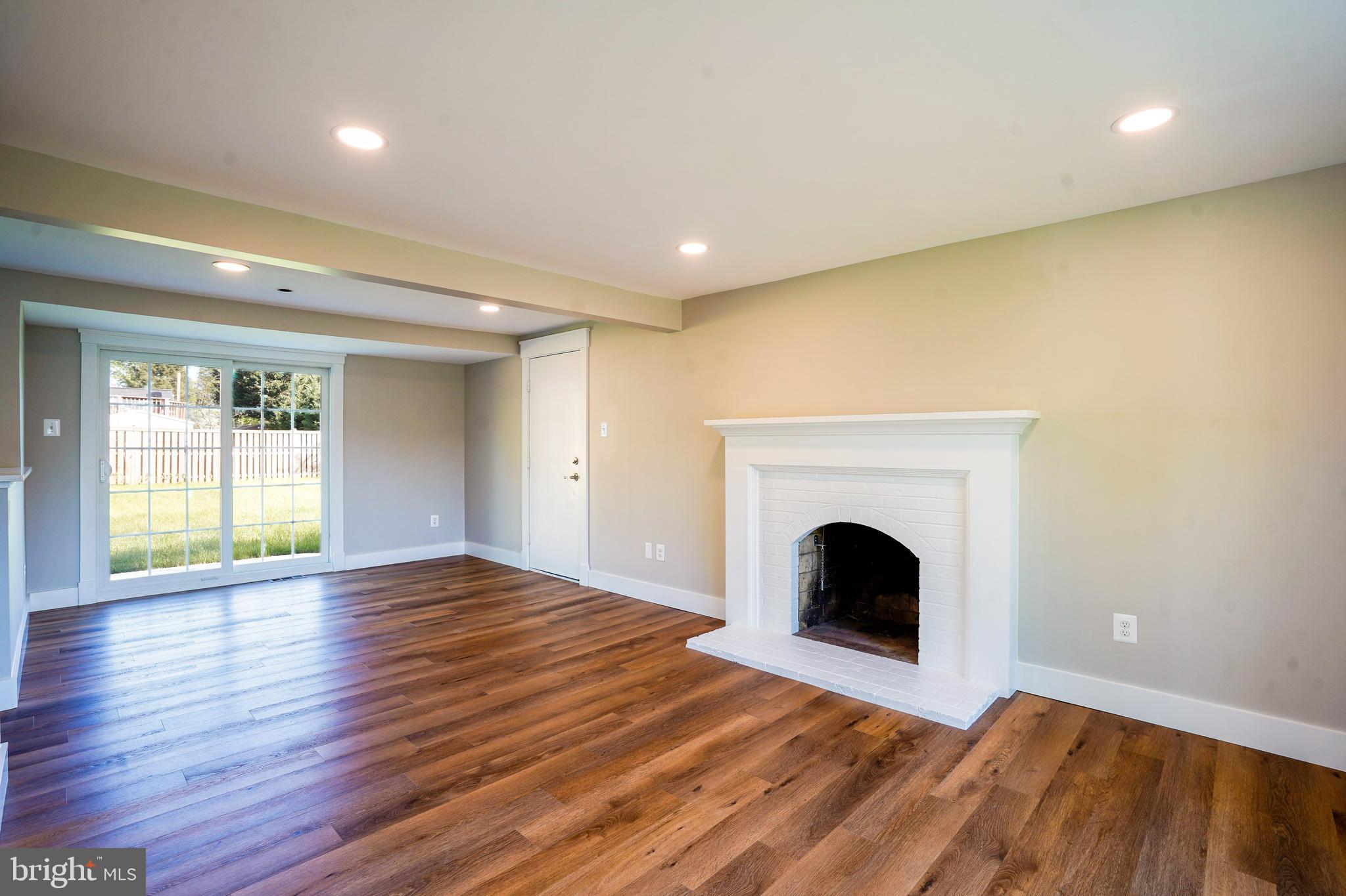 FOX MILL ESTATES - Residential Lease