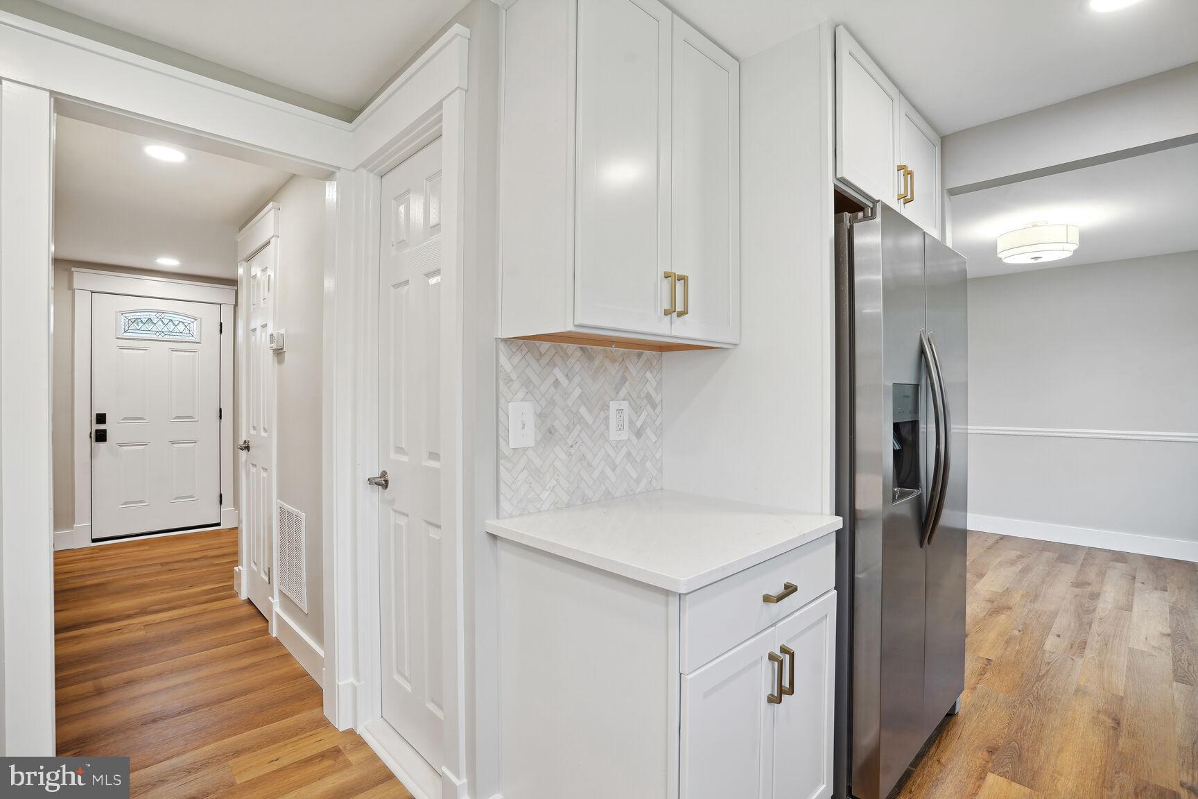 FOX MILL ESTATES - Residential Lease