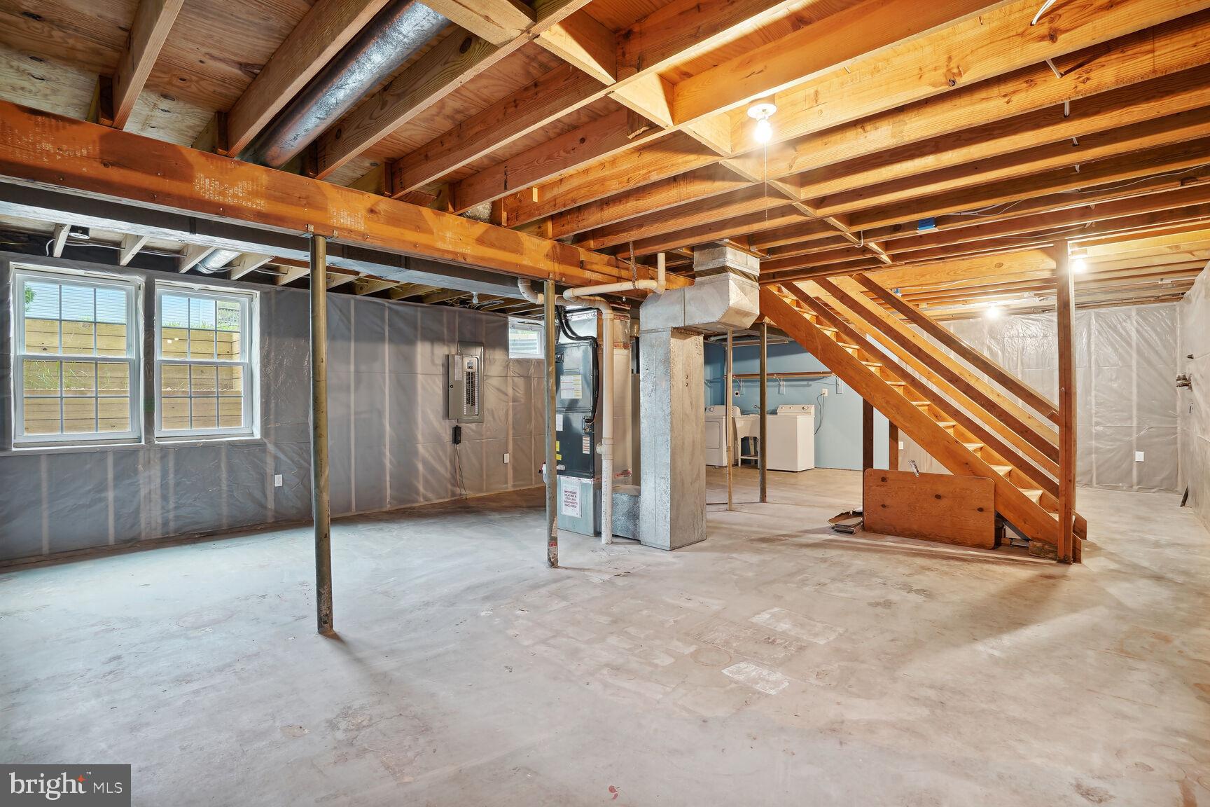 FOX MILL ESTATES - Residential Lease