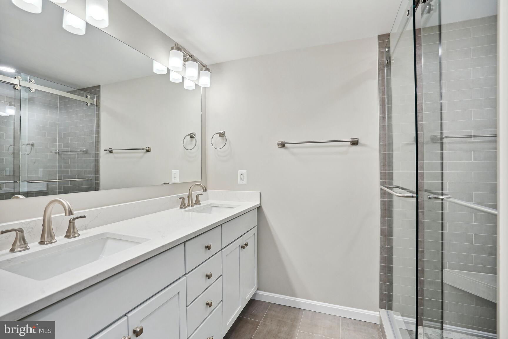 FOX MILL ESTATES - Residential Lease