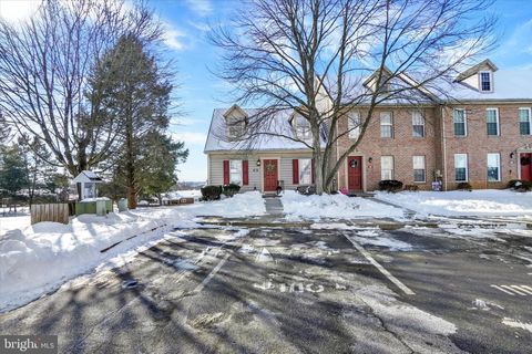 Tiny photo for 1110 Skyview Drive #1110, YORK, PA 17406 (MLS # PAYK2096914)