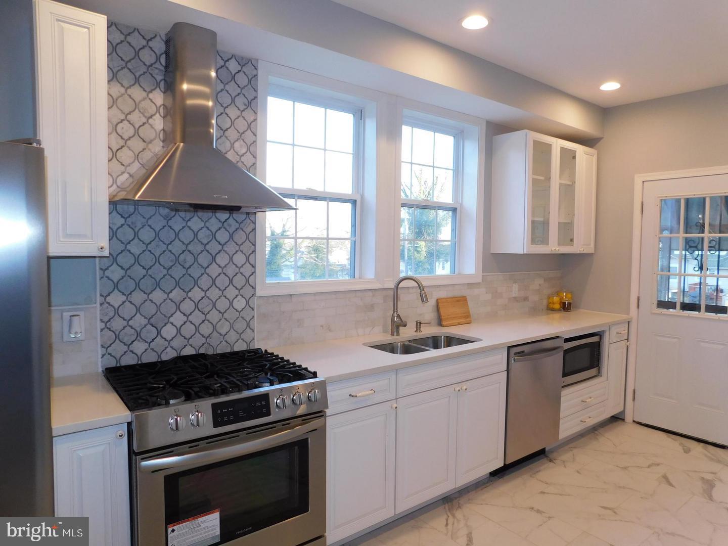 HOWARD PARK - Residential Lease