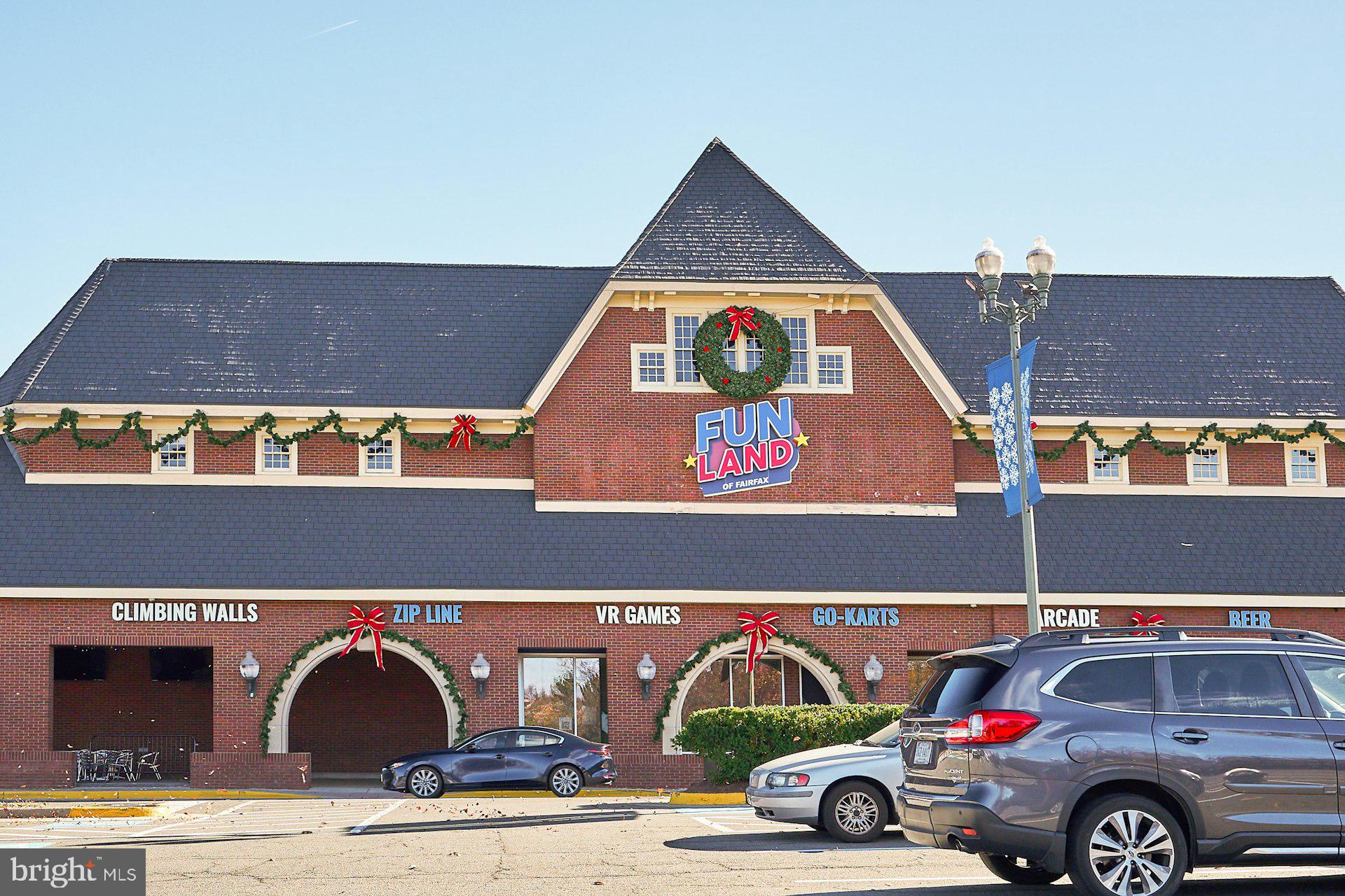 LIFESTYLE AT SULLY STATION - Residential