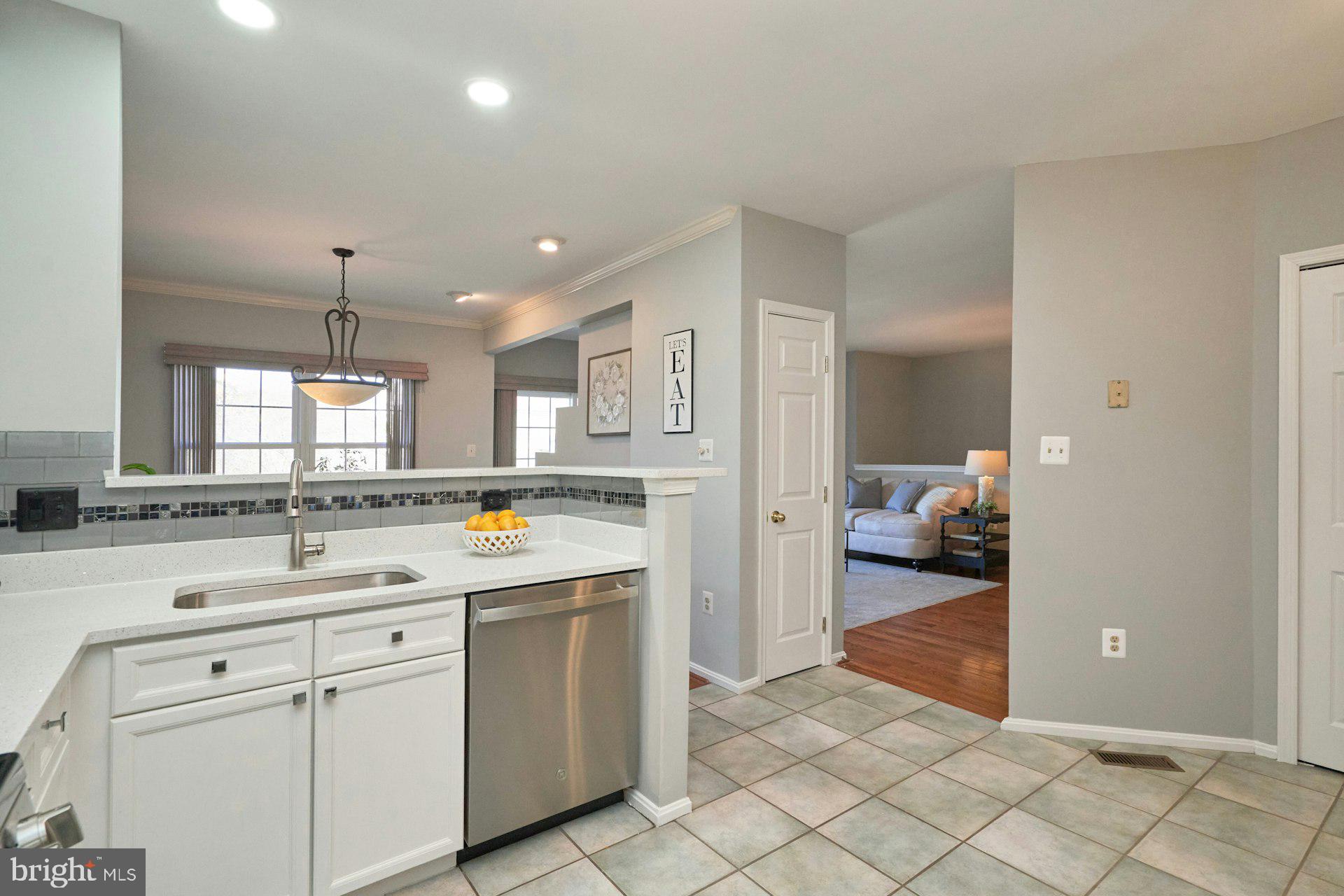 LIFESTYLE AT SULLY STATION - Residential