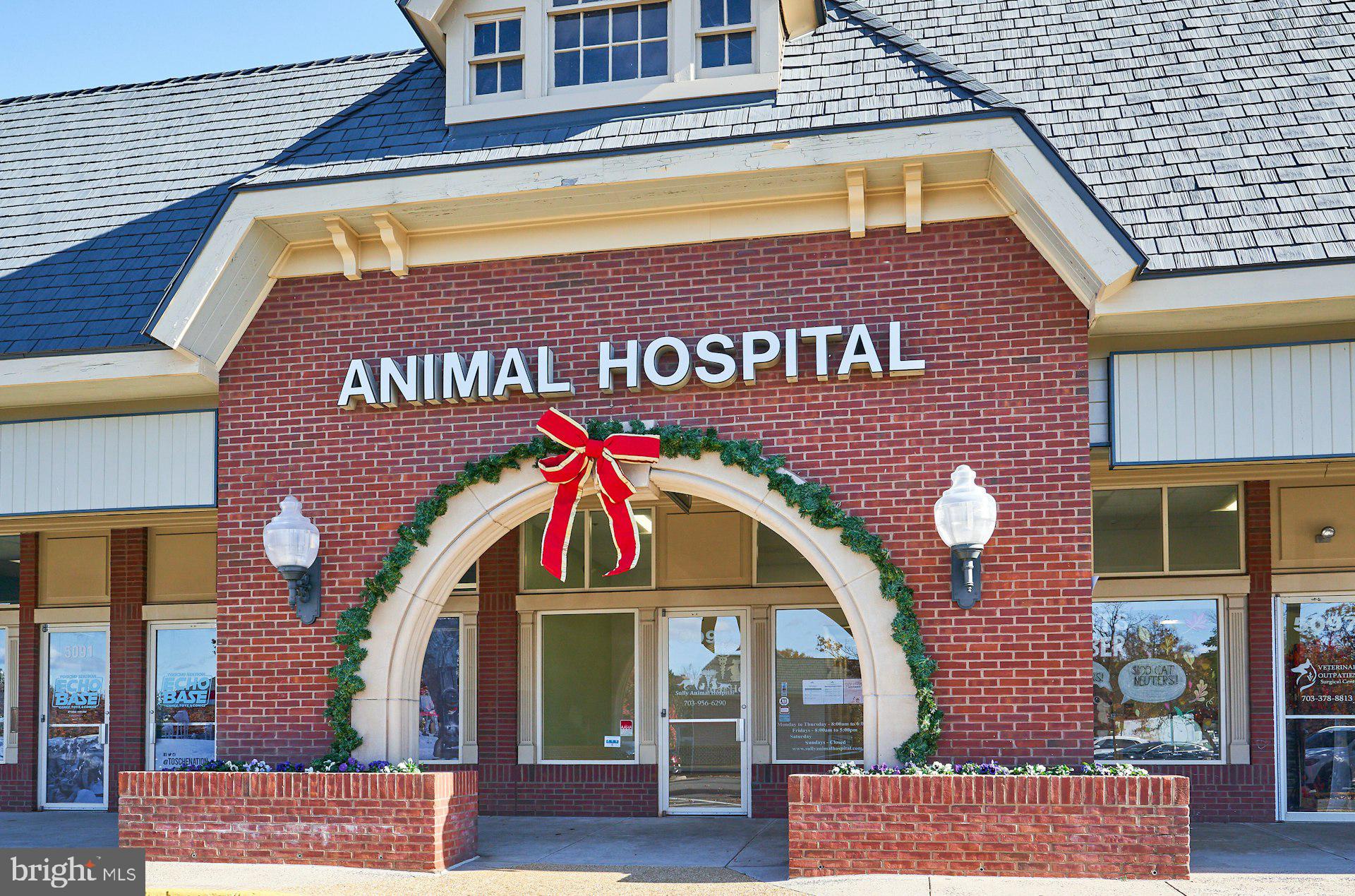 LIFESTYLE AT SULLY STATION - Residential