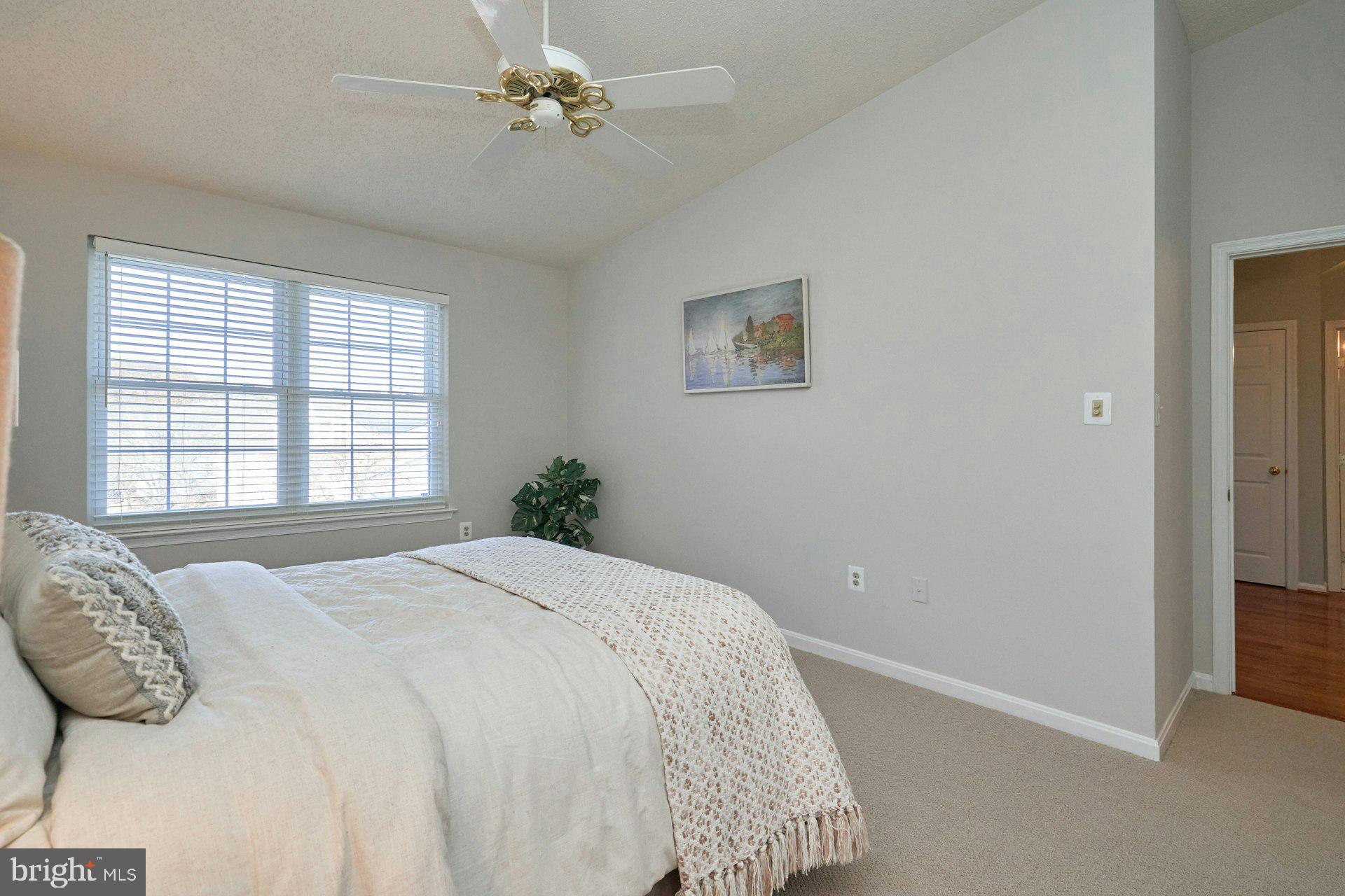 LIFESTYLE AT SULLY STATION - Residential