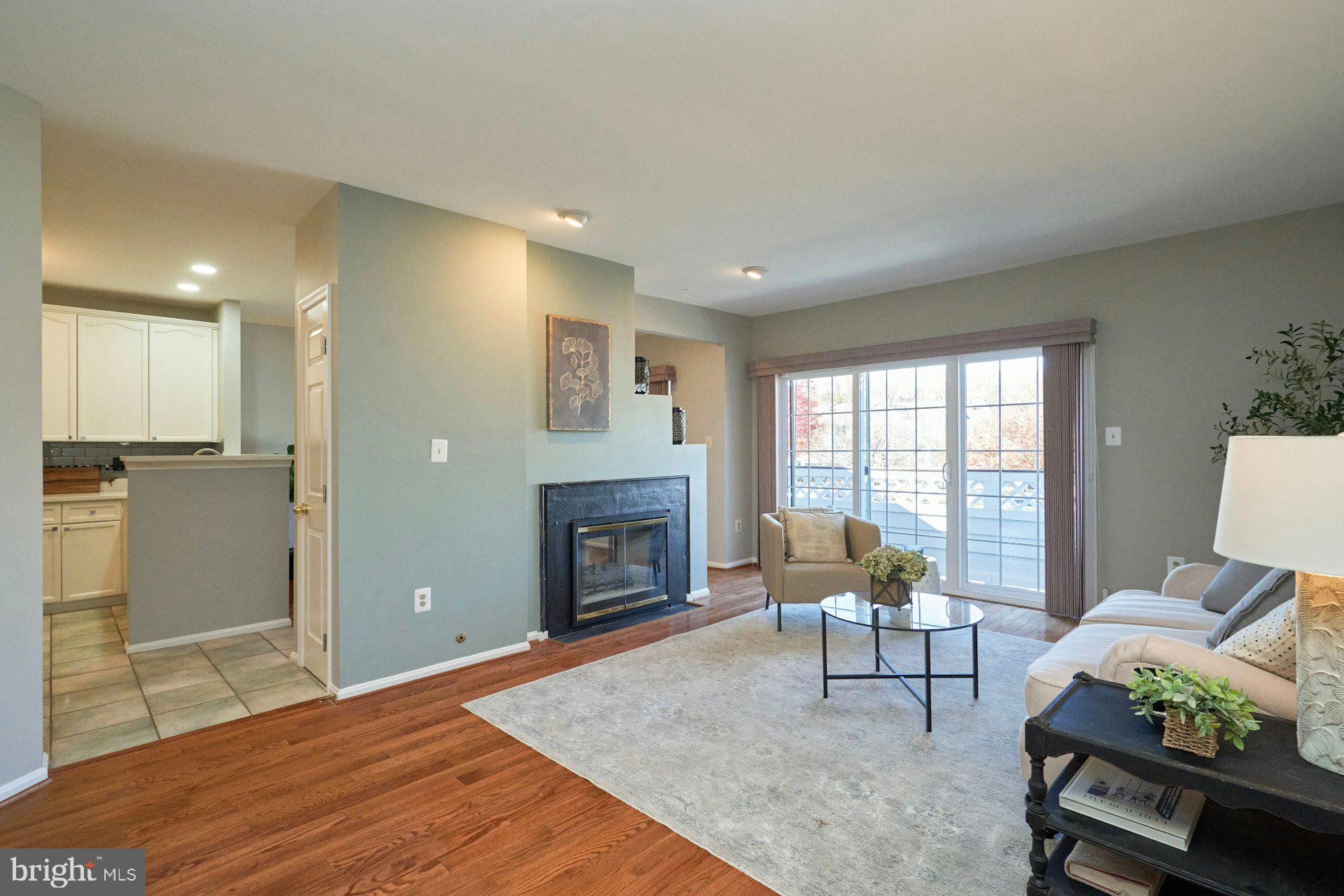 LIFESTYLE AT SULLY STATION - Residential