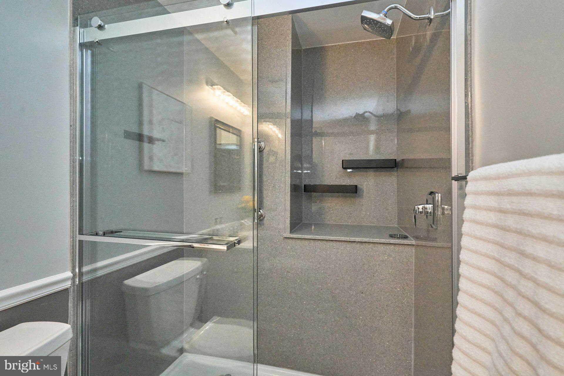 LIFESTYLE AT SULLY STATION - Residential