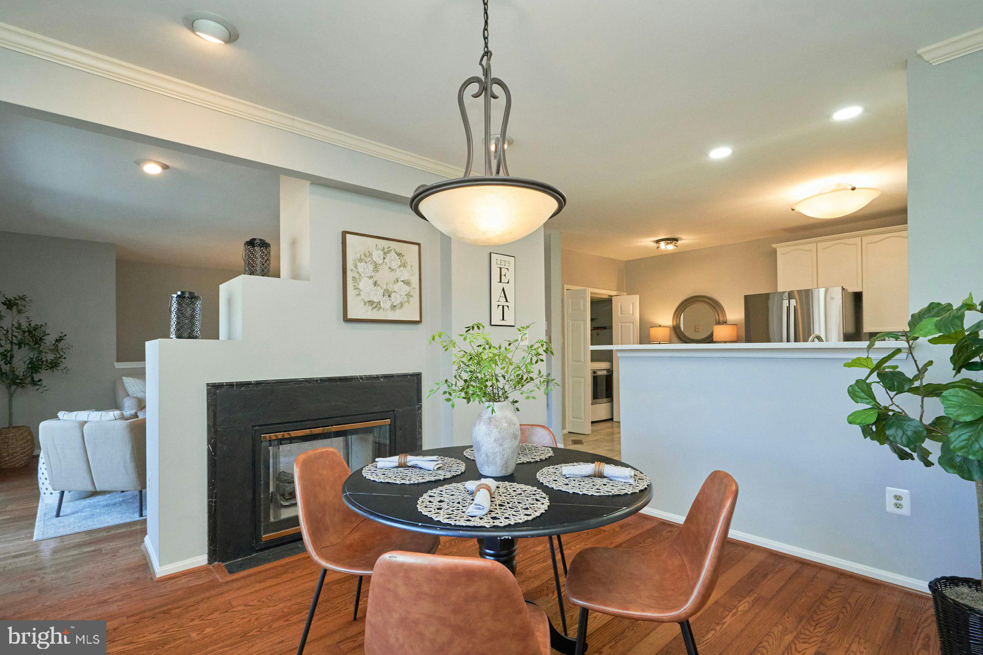 LIFESTYLE AT SULLY STATION - Residential