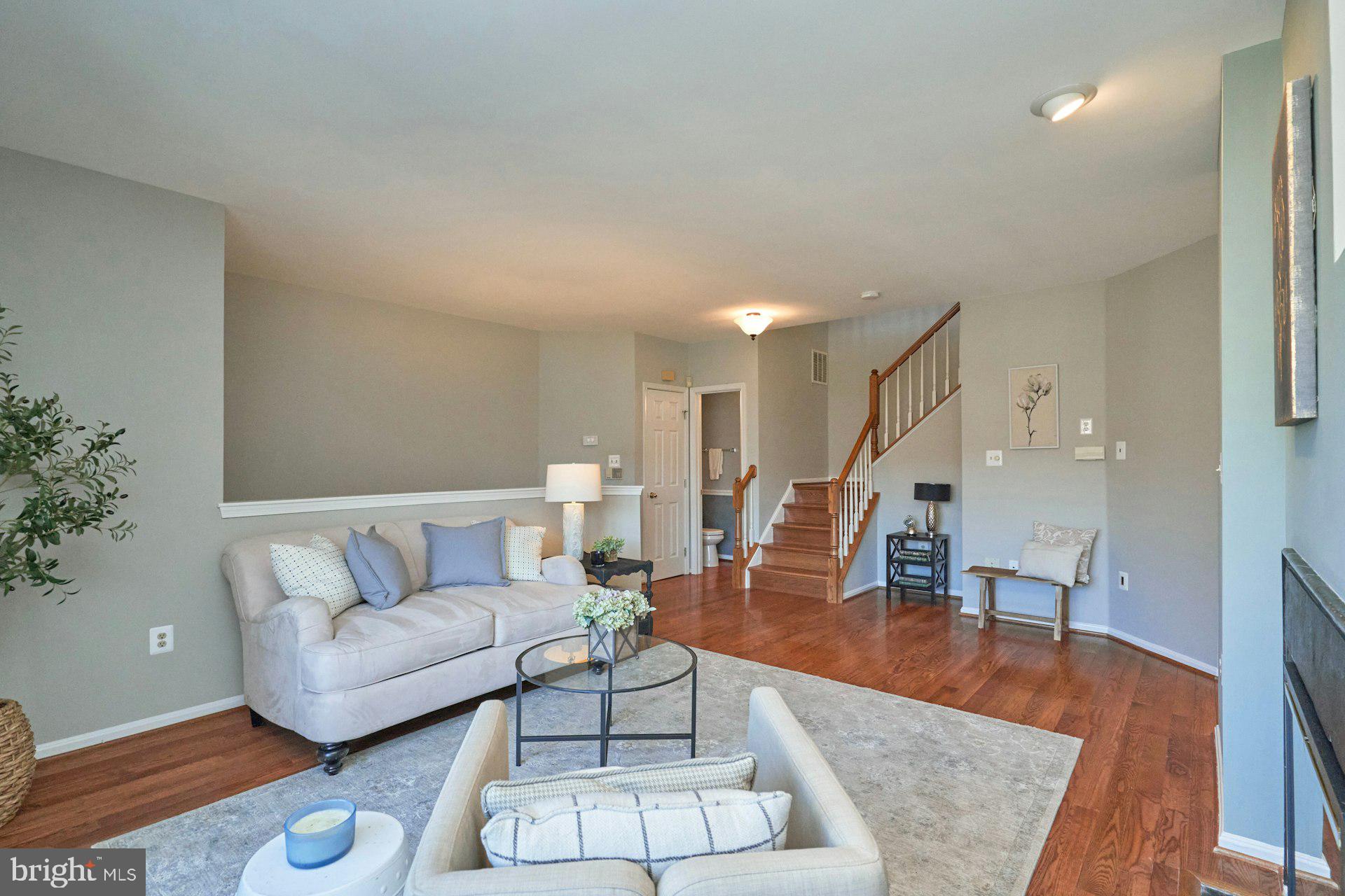 LIFESTYLE AT SULLY STATION - Residential