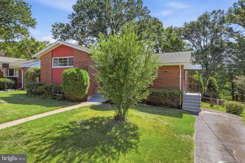 Homes For Sale - 6817 Calverton Drive<br/> HYATTSVILLE, MD 20782