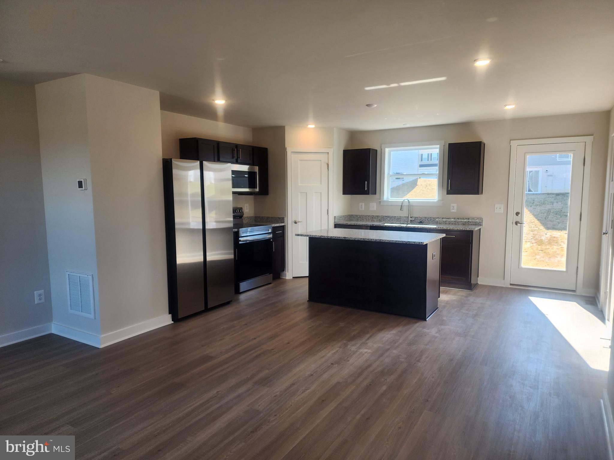 SOUTH BROOK - Residential