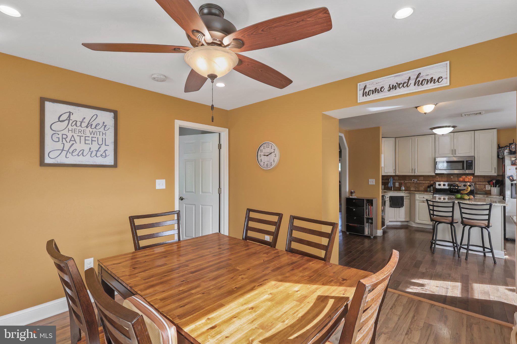 WILLOW GROVE - Residential