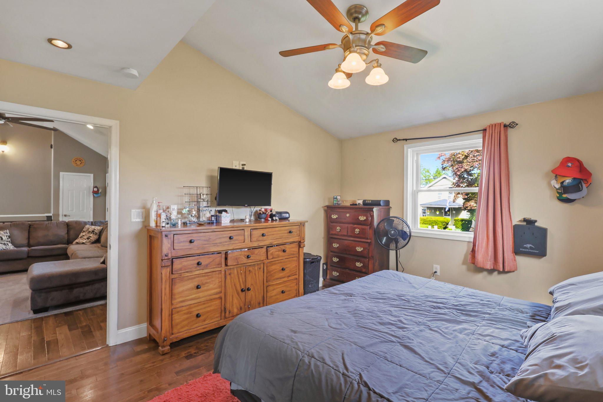 WILLOW GROVE - Residential