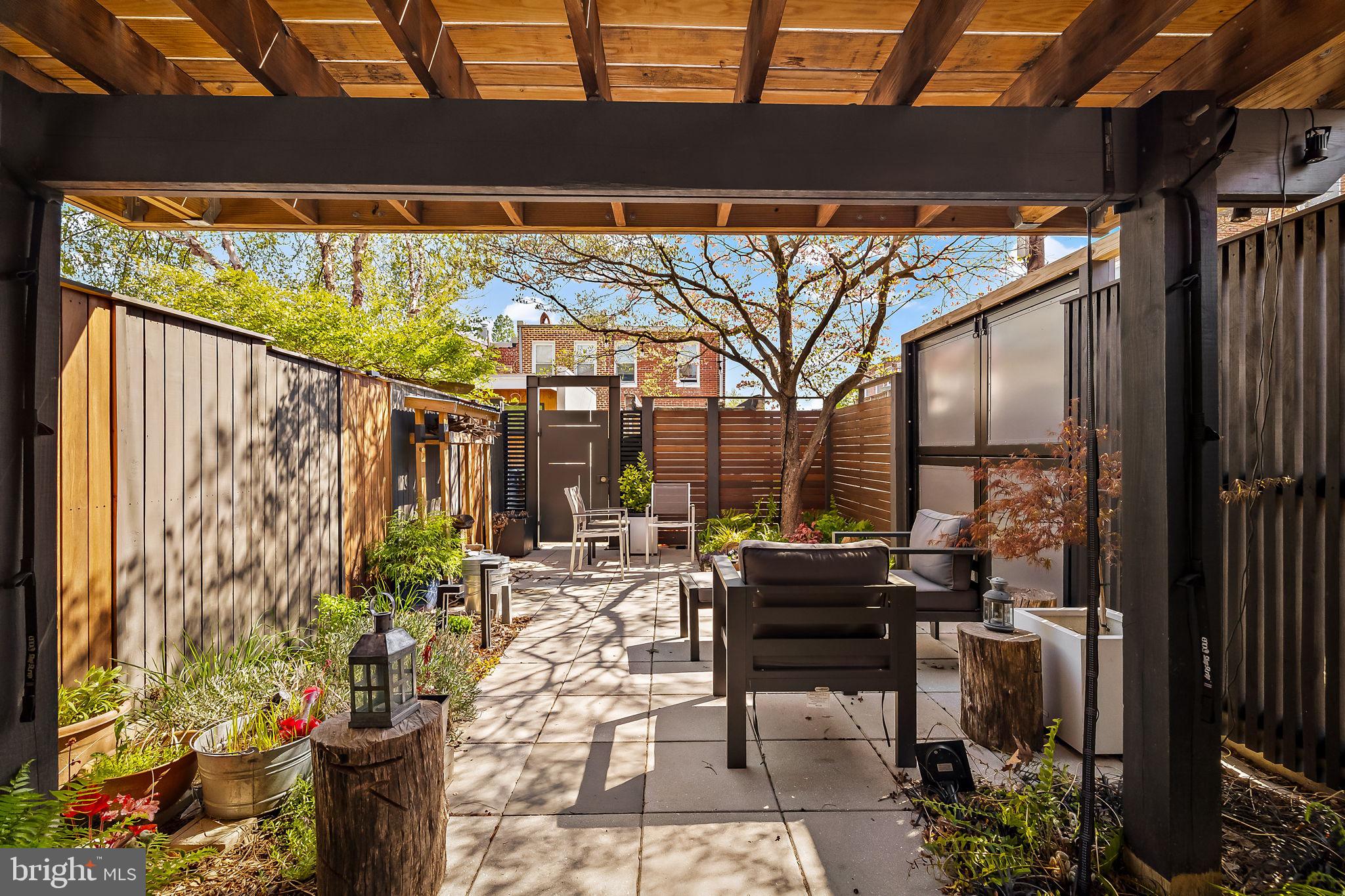 WYMAN PARK HAMPDEN - Residential