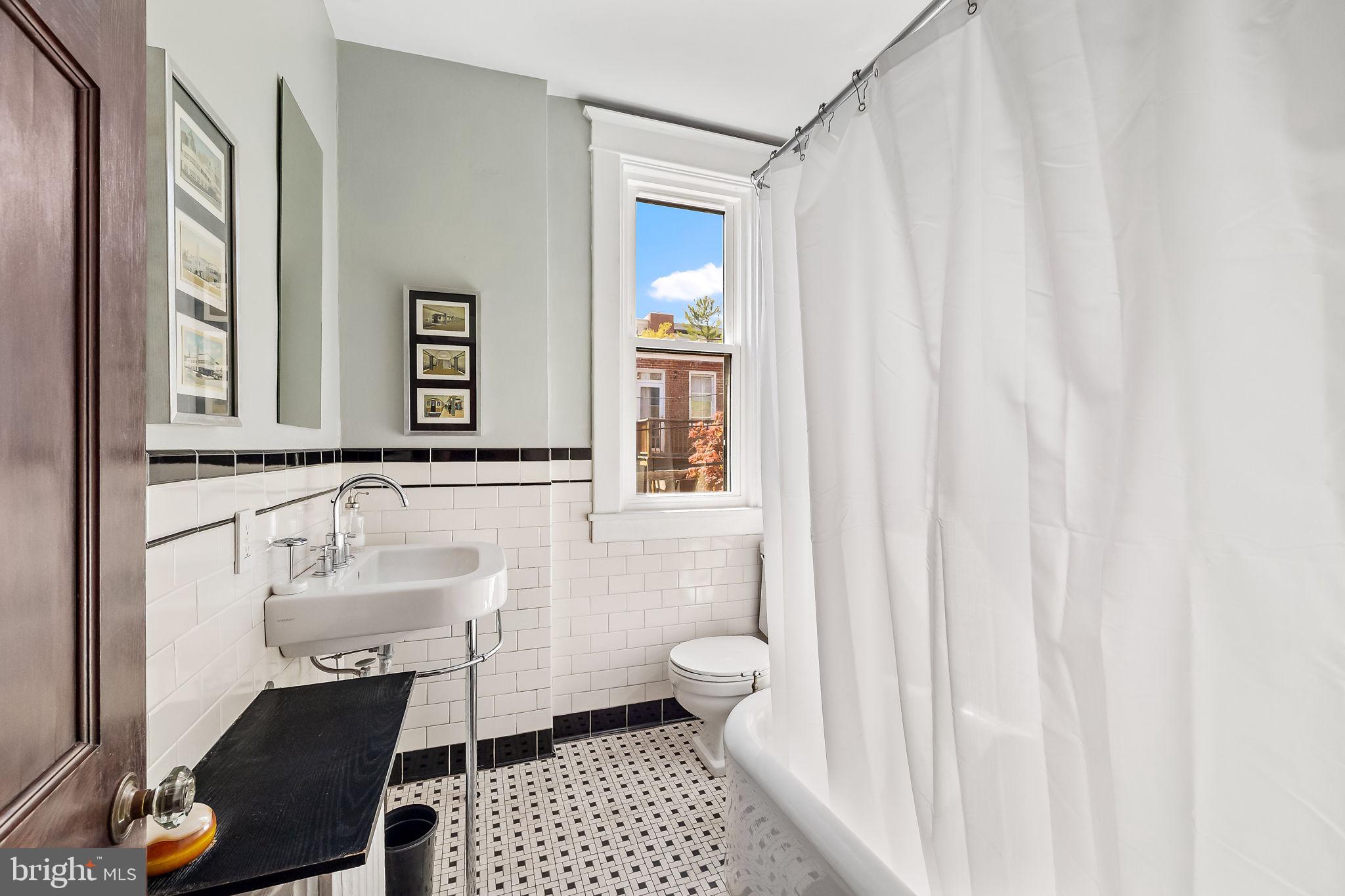 WYMAN PARK HAMPDEN - Residential