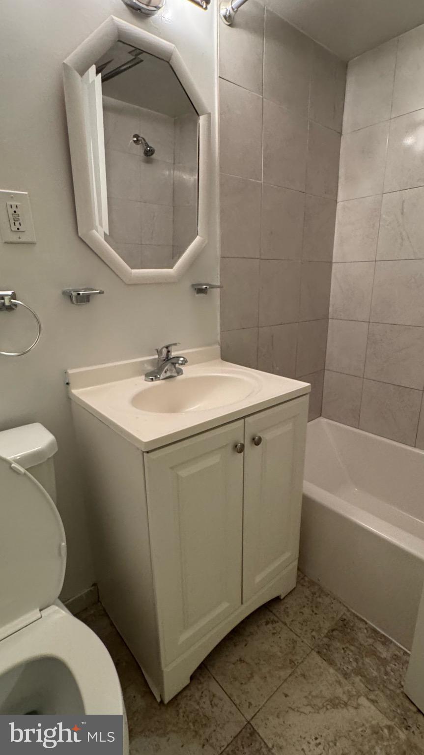 LYNDHURST - Residential Lease