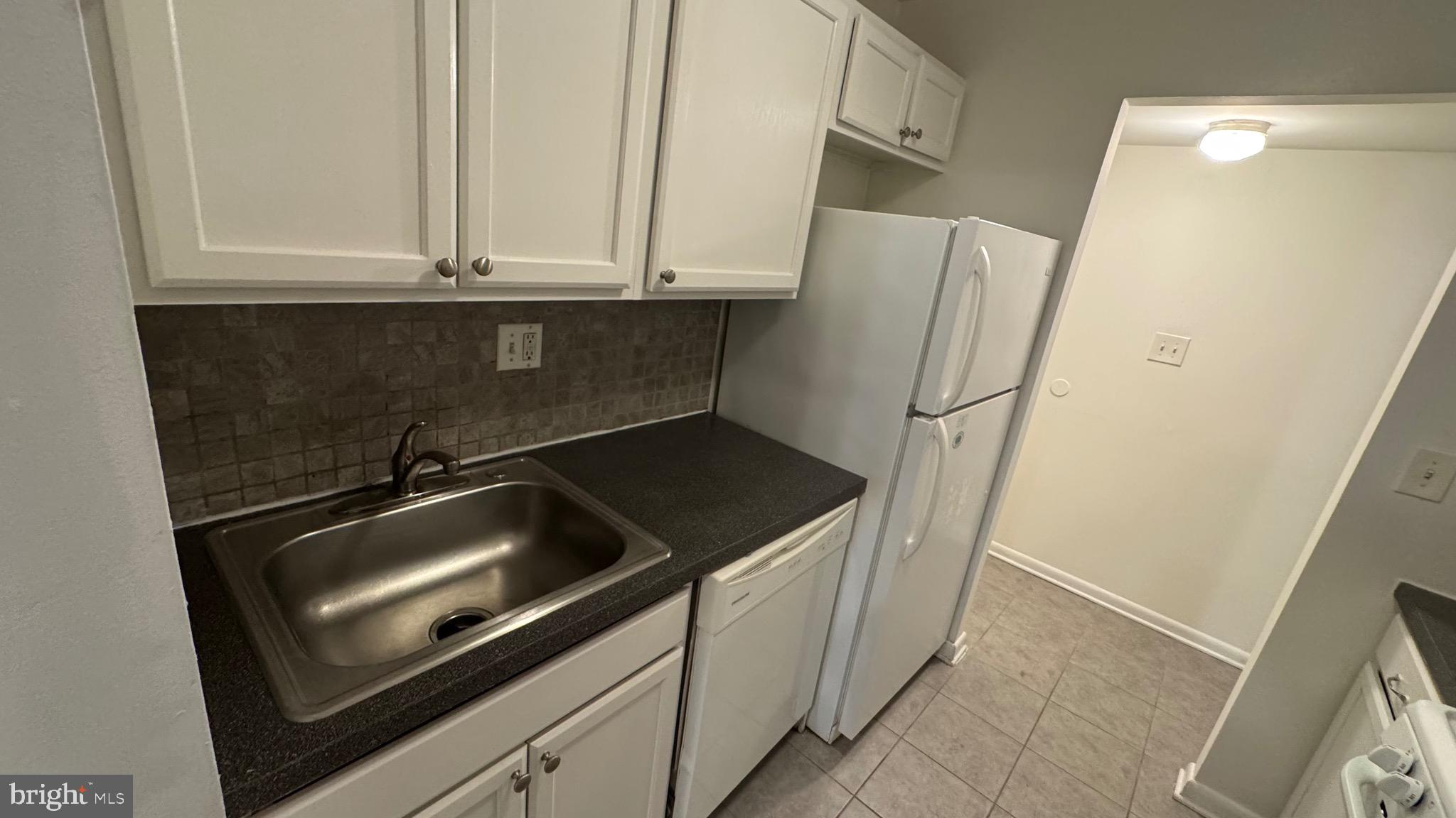 LYNDHURST - Residential Lease