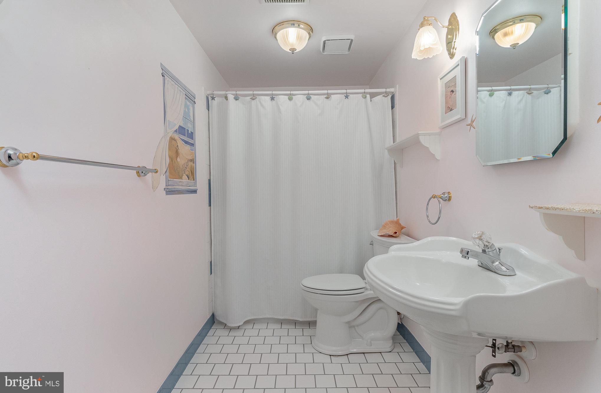 MADONNA MANOR - Residential