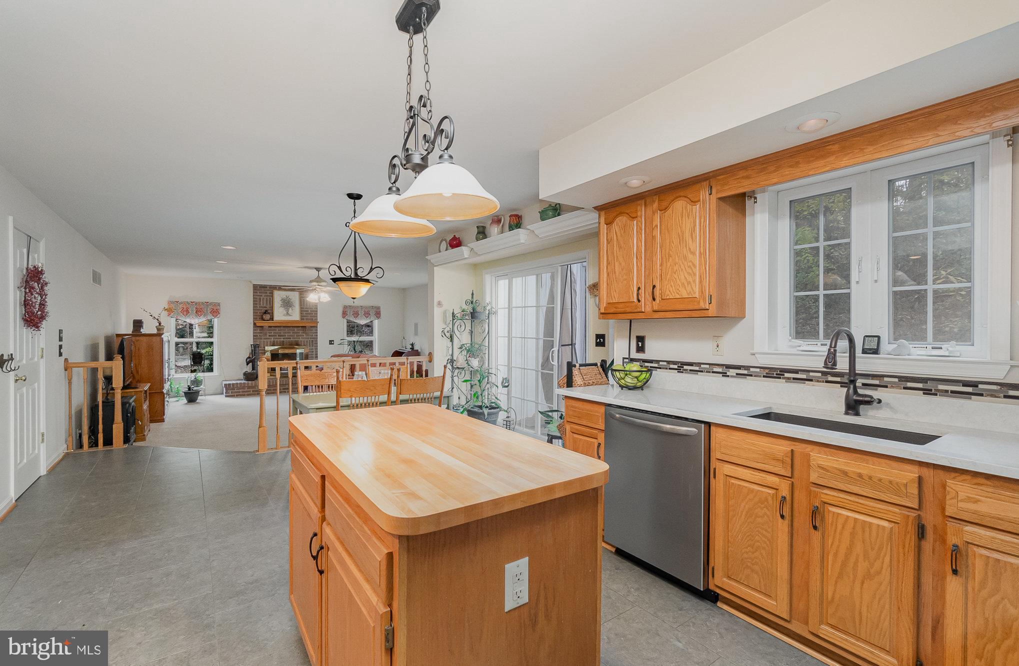 MADONNA MANOR - Residential