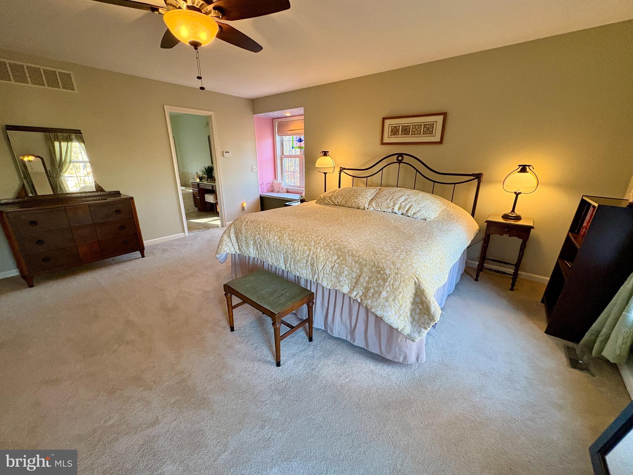 MADONNA MANOR - Residential