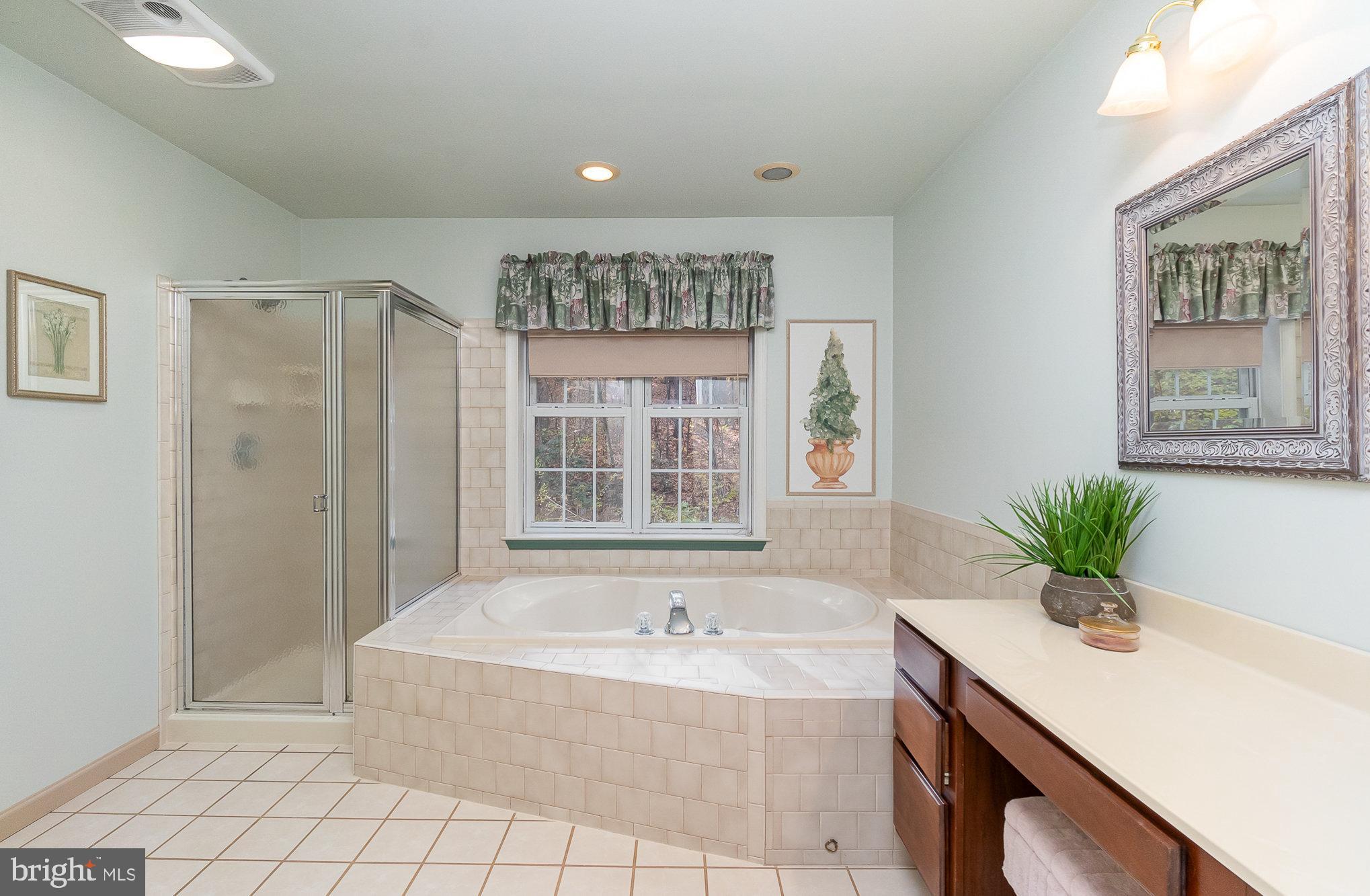 MADONNA MANOR - Residential