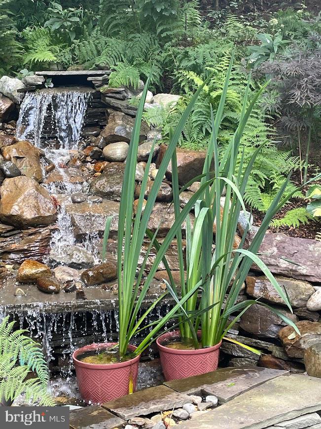 MADONNA MANOR - Residential