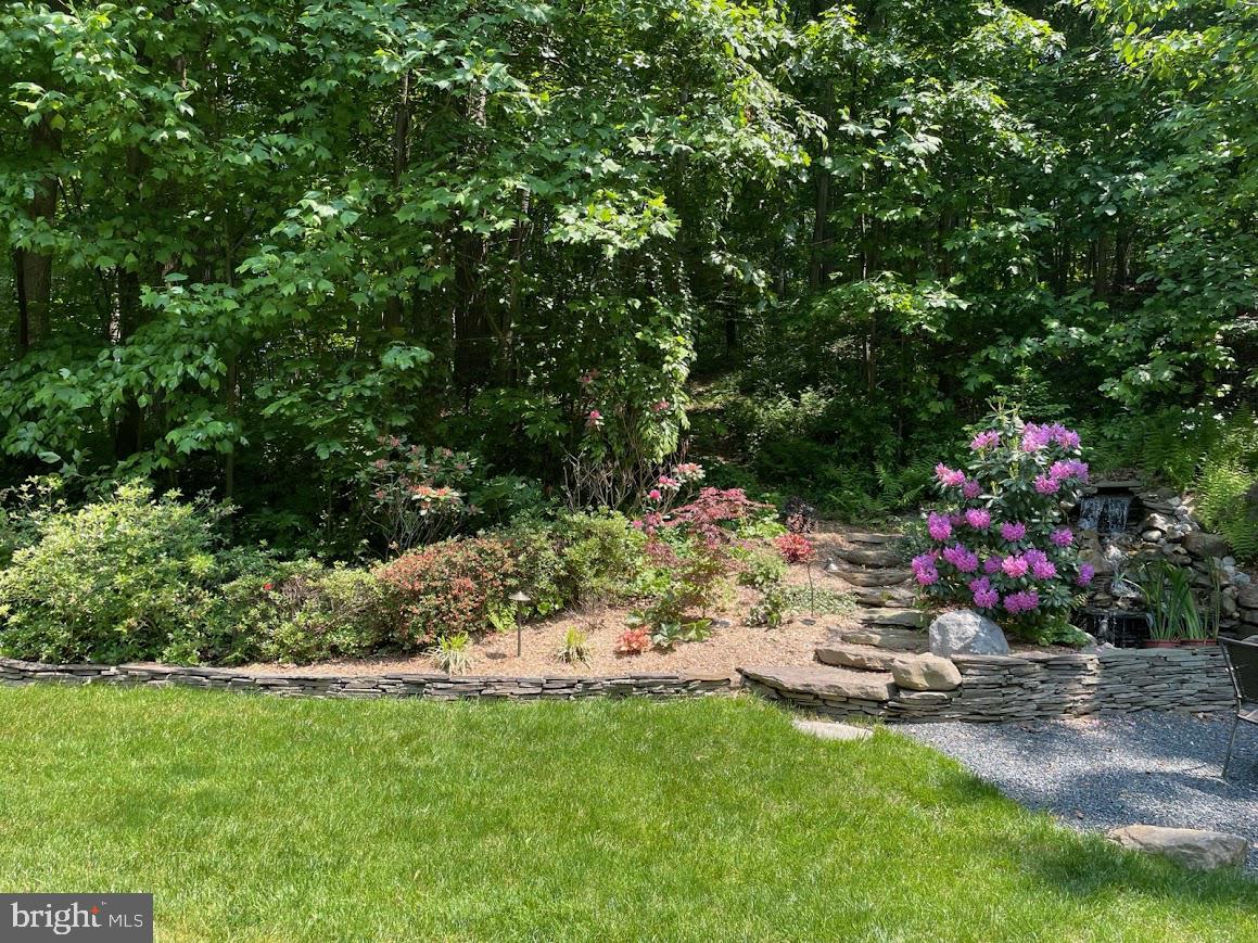 MADONNA MANOR - Residential