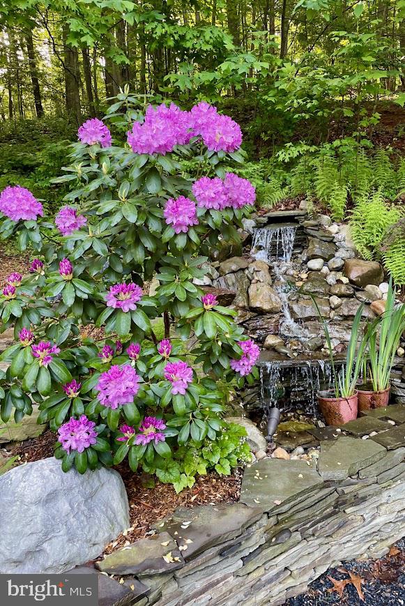 MADONNA MANOR - Residential