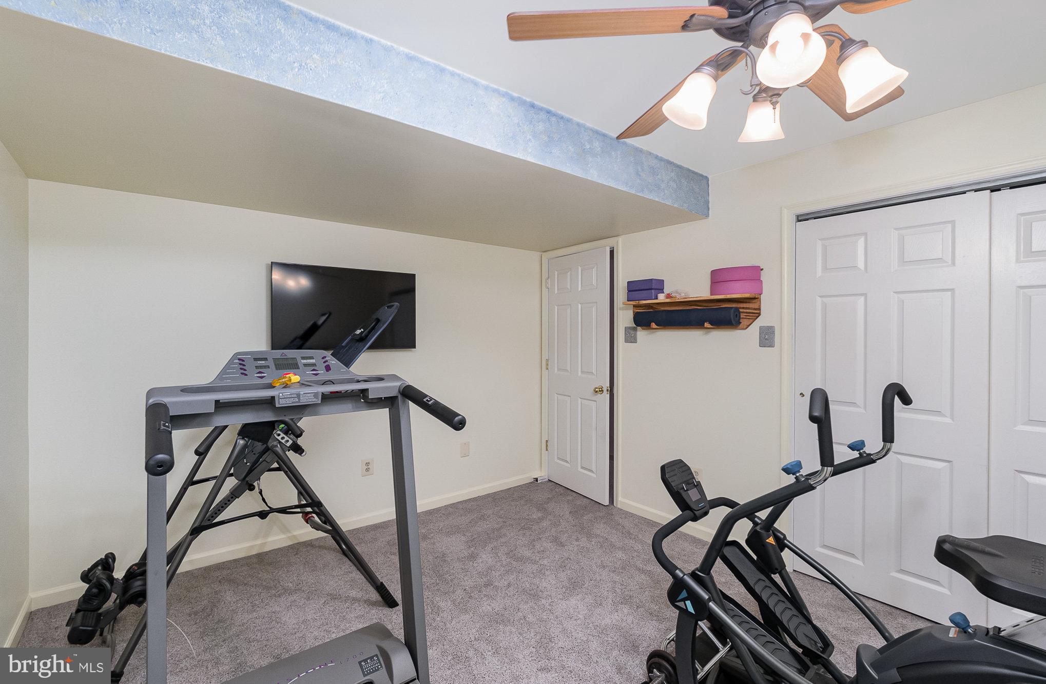 MADONNA MANOR - Residential