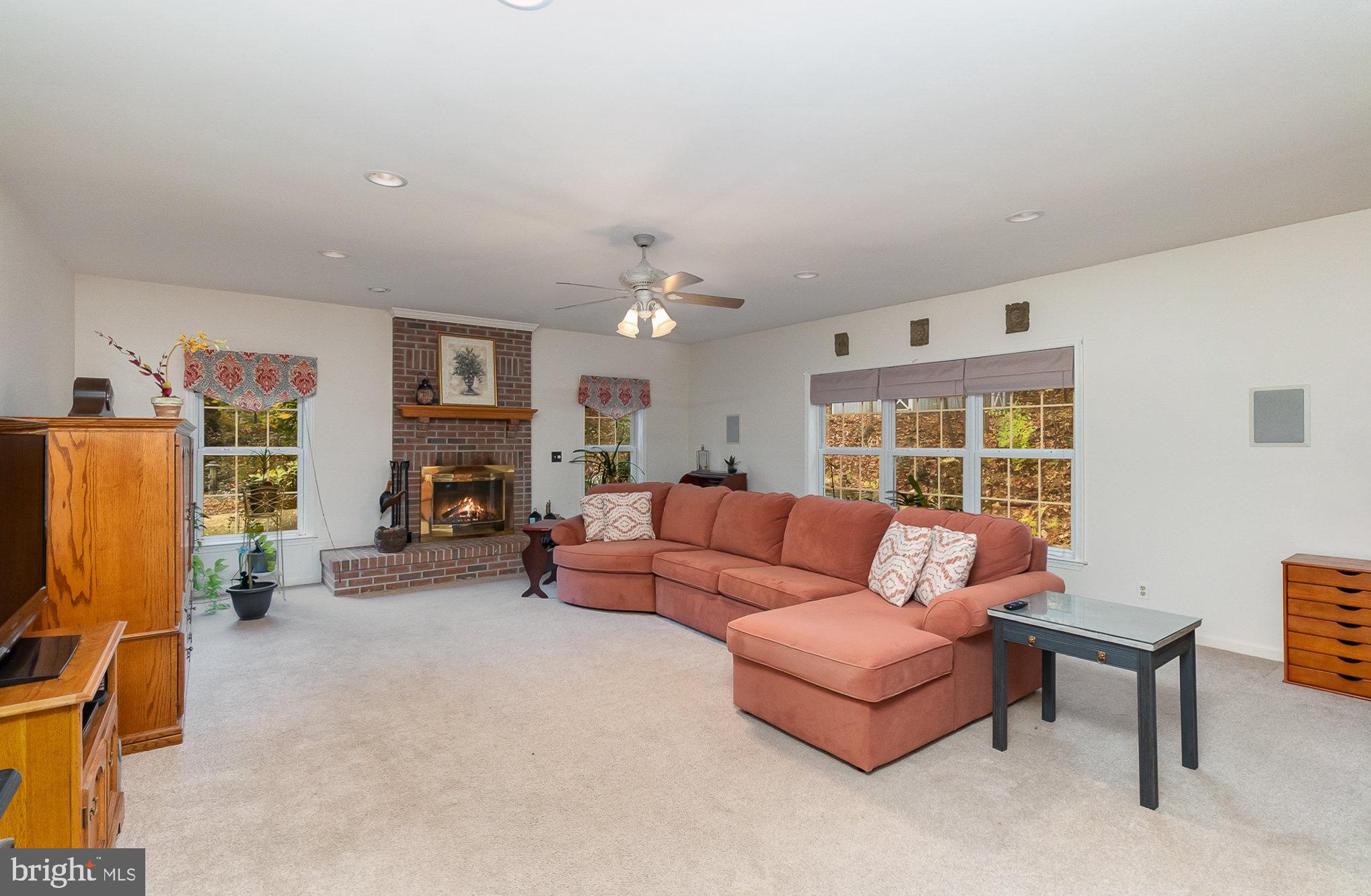 MADONNA MANOR - Residential