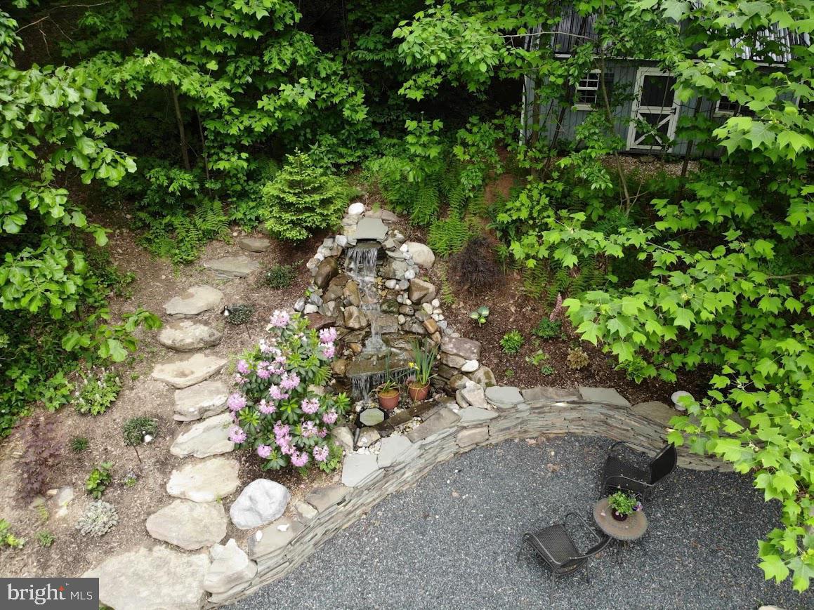 MADONNA MANOR - Residential