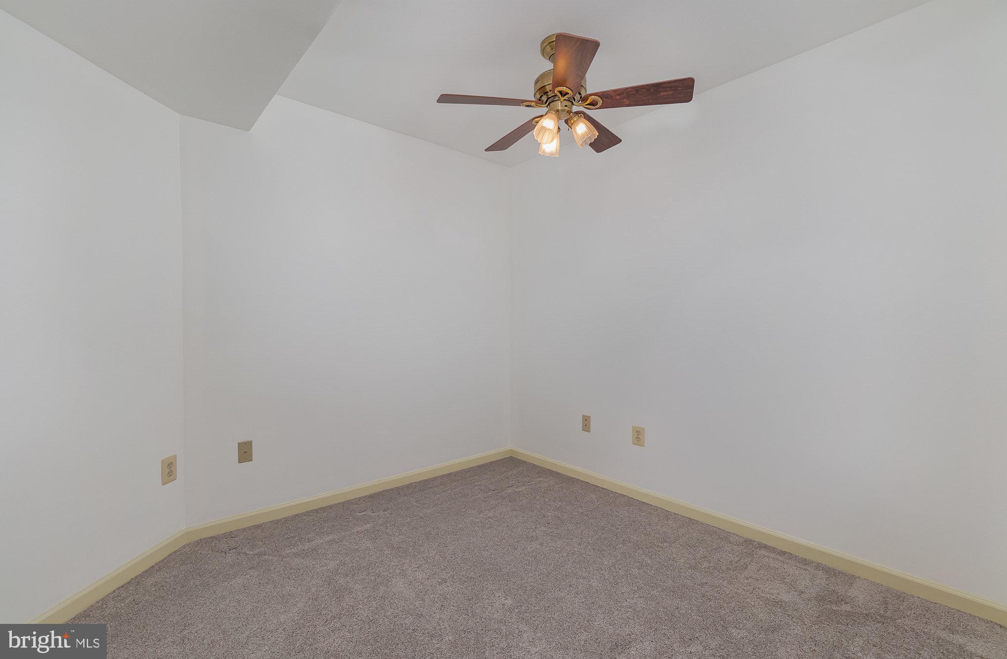 MADONNA MANOR - Residential