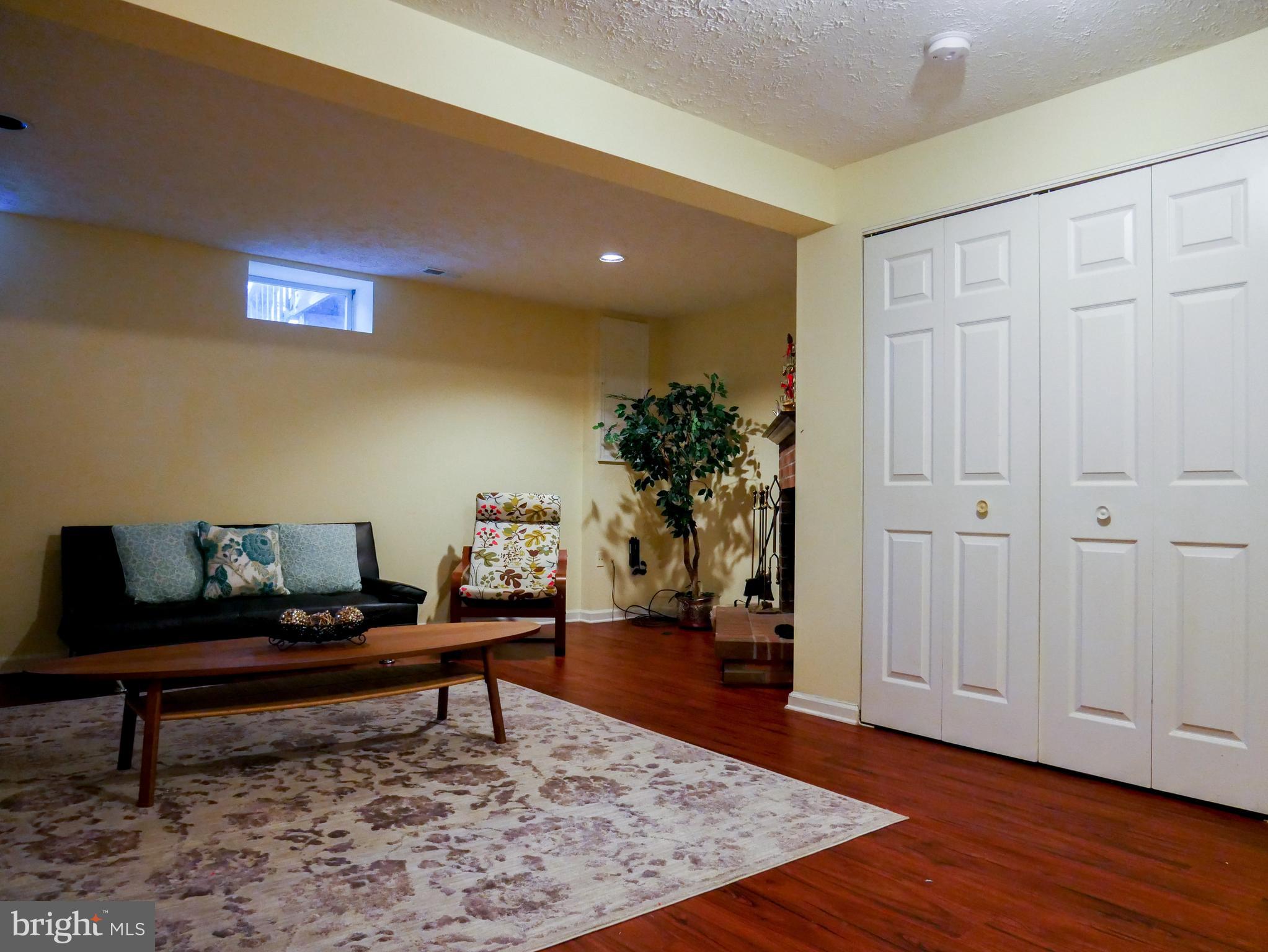 GUNNERS LAKE VILLAGE - Residential