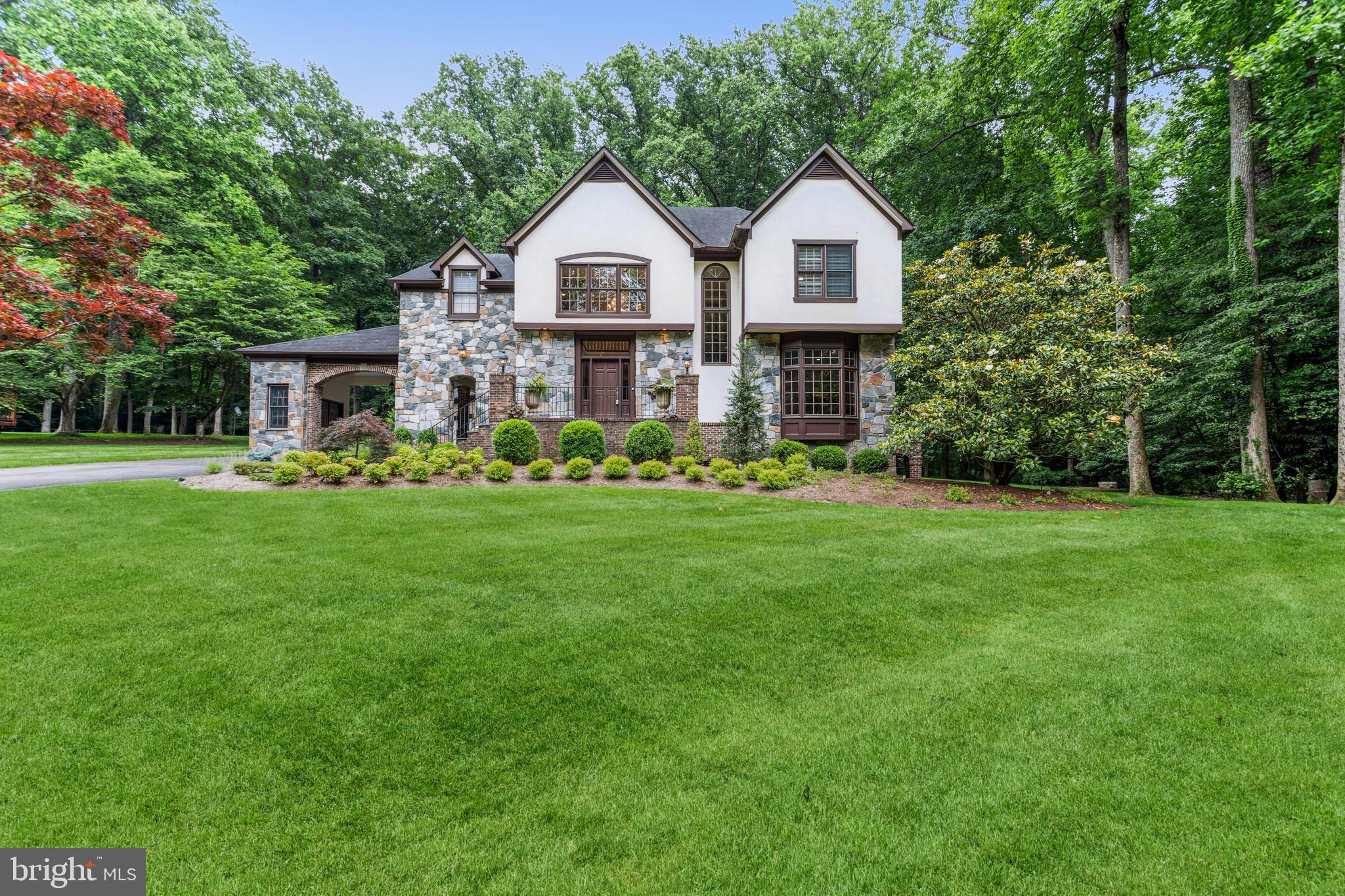 MEADOWMERE - Residential