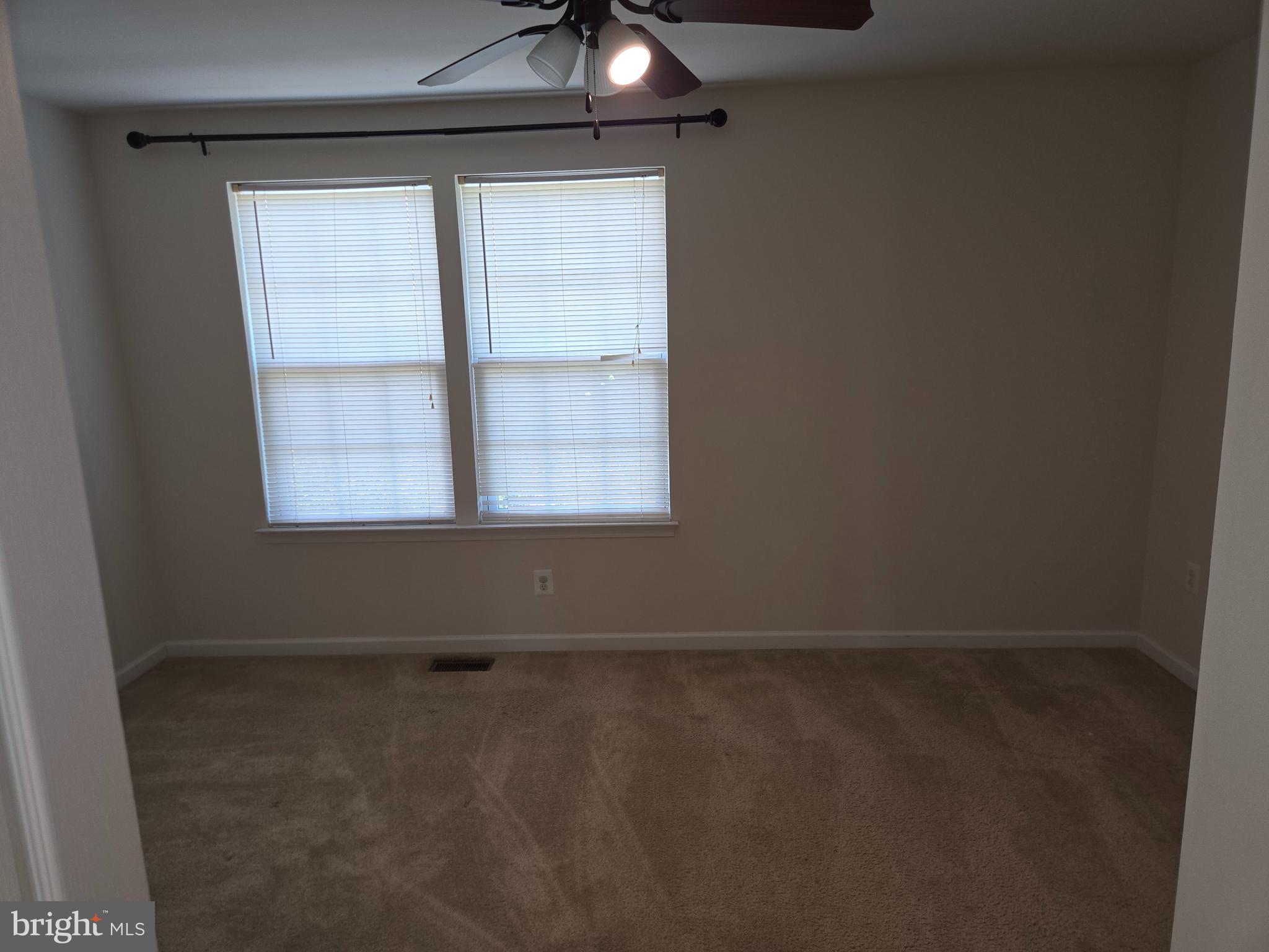 HERITAGE CROSSING CONDOMINIUM - Residential Lease