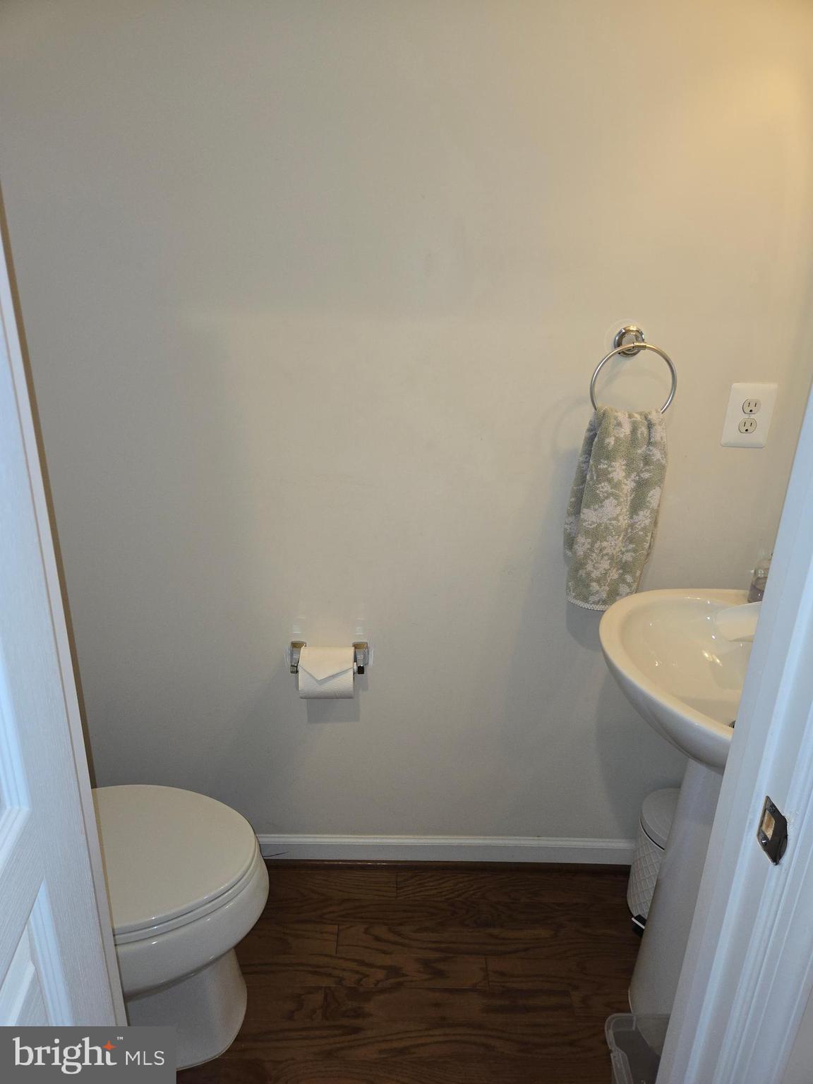 HERITAGE CROSSING CONDOMINIUM - Residential Lease