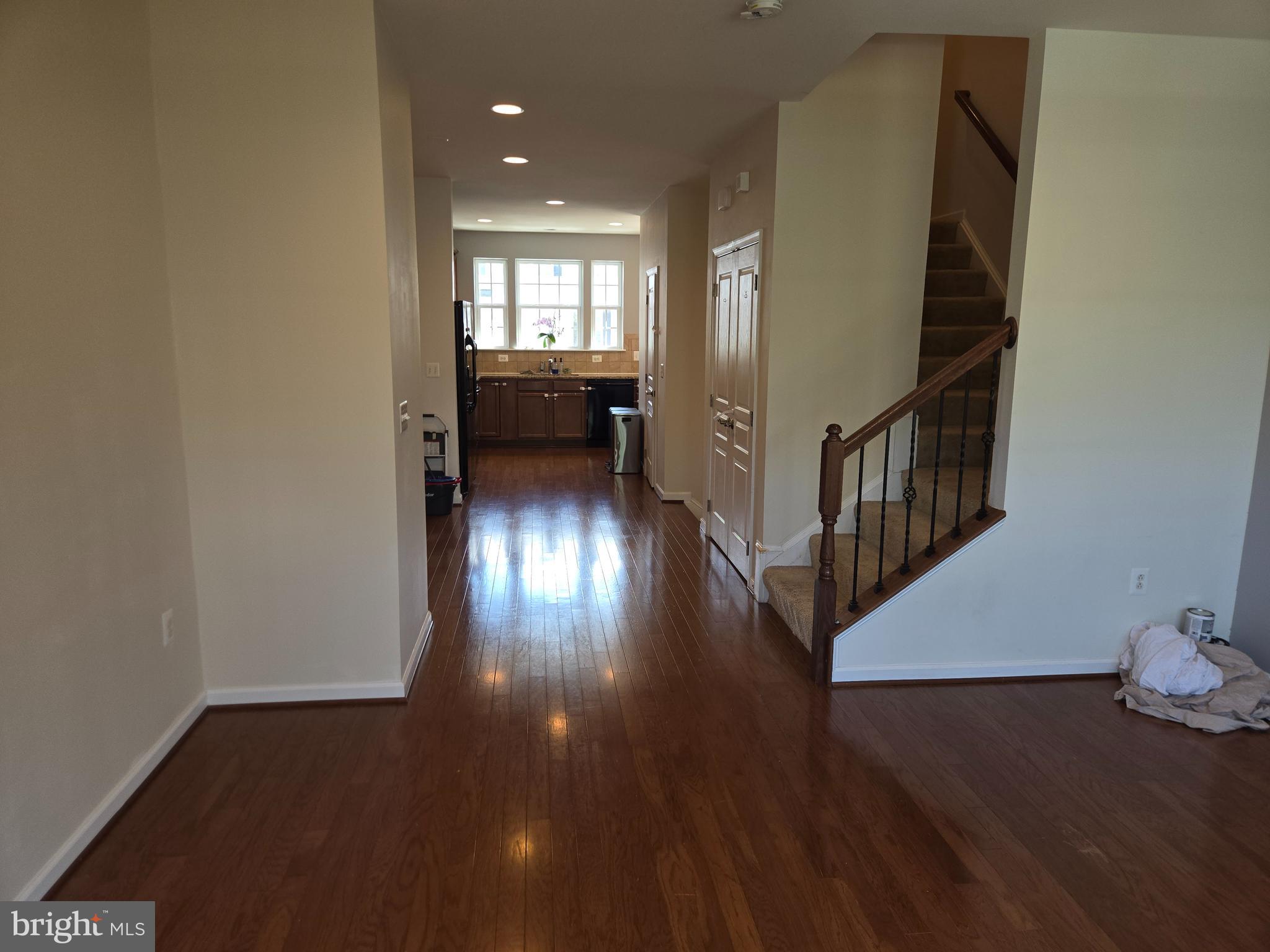 HERITAGE CROSSING CONDOMINIUM - Residential Lease