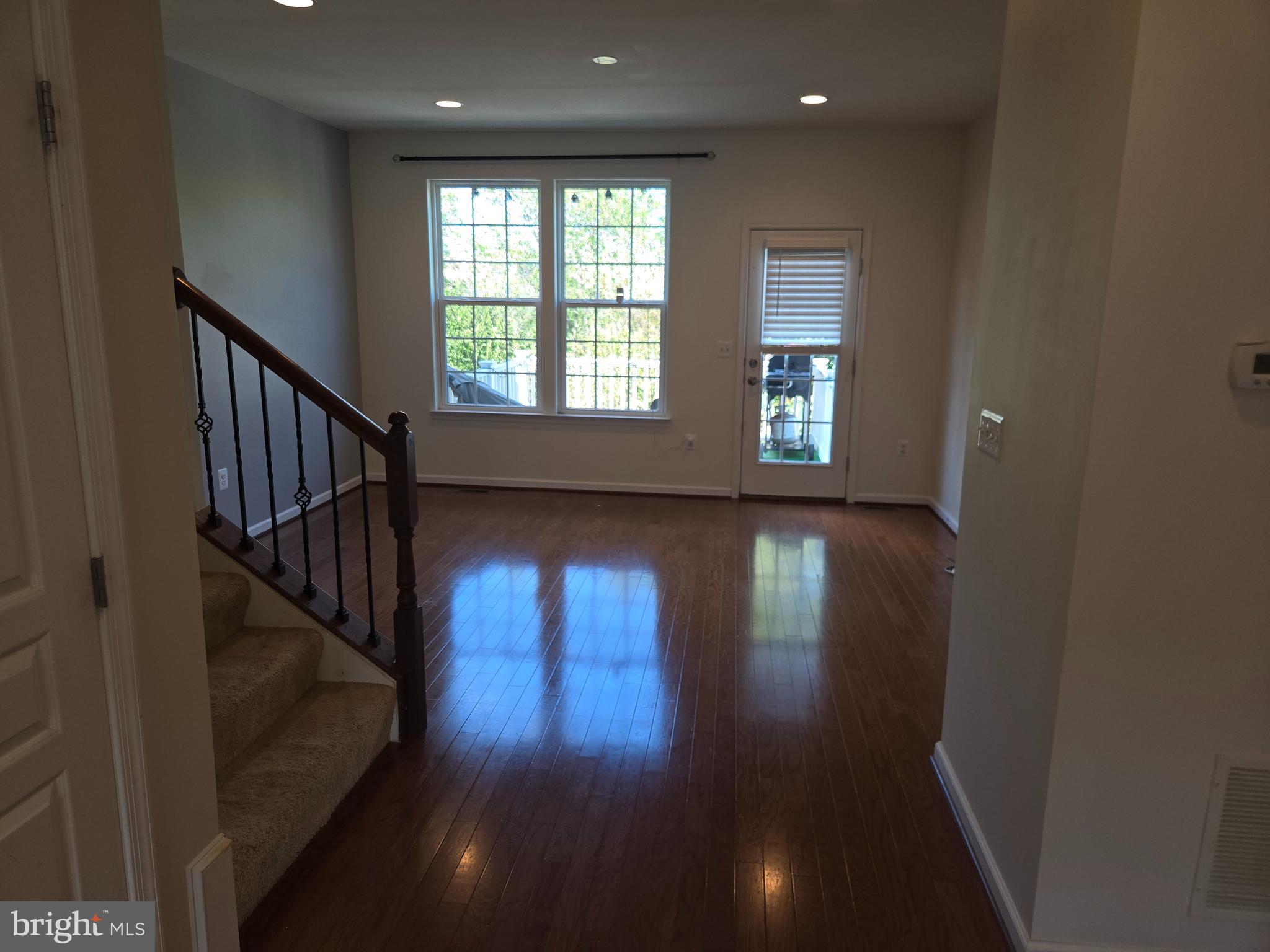 HERITAGE CROSSING CONDOMINIUM - Residential Lease